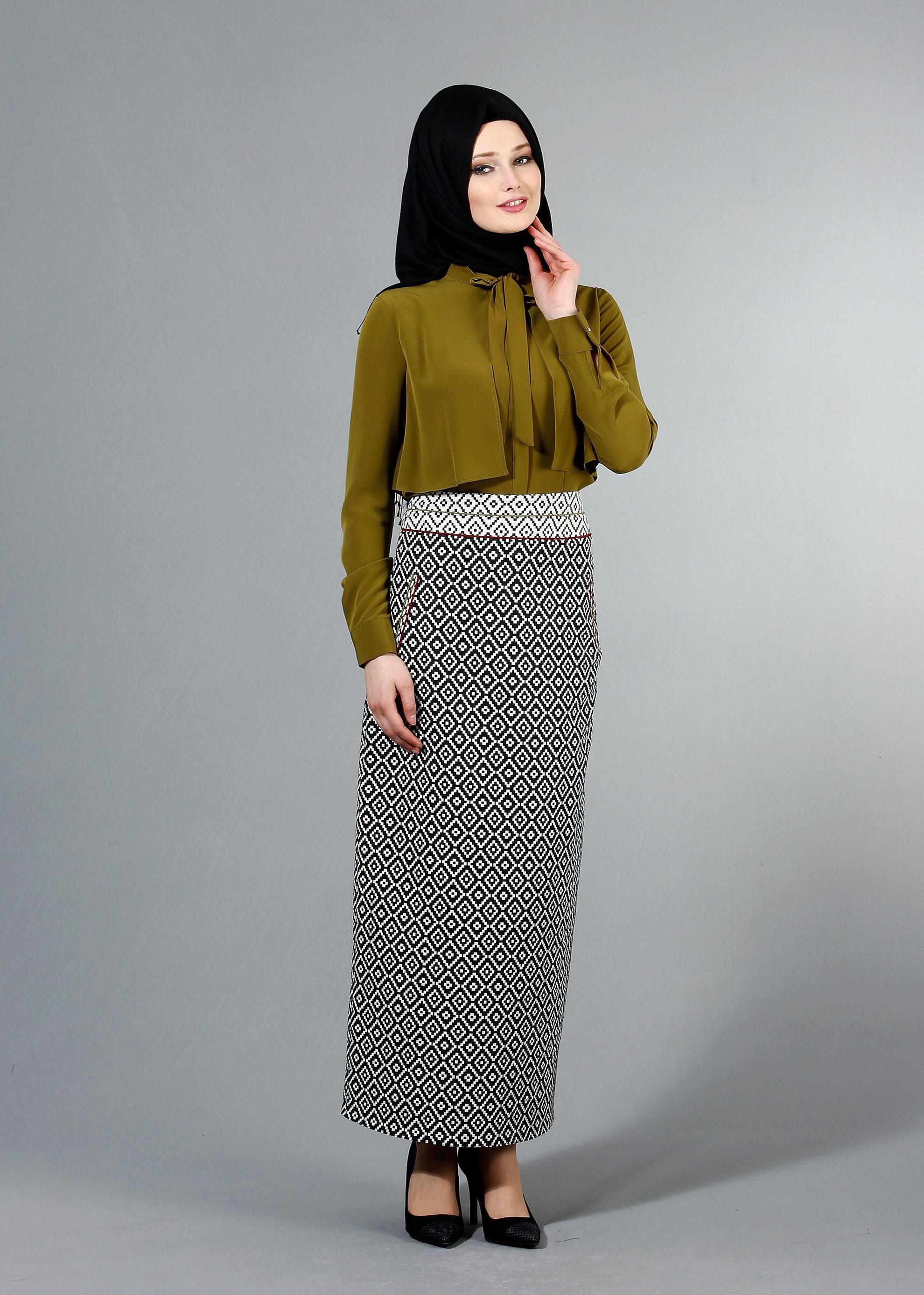 Tesettür giyim SİYAH 6803 Jakar Tesettür Etek 38/44(38/40) TEK36