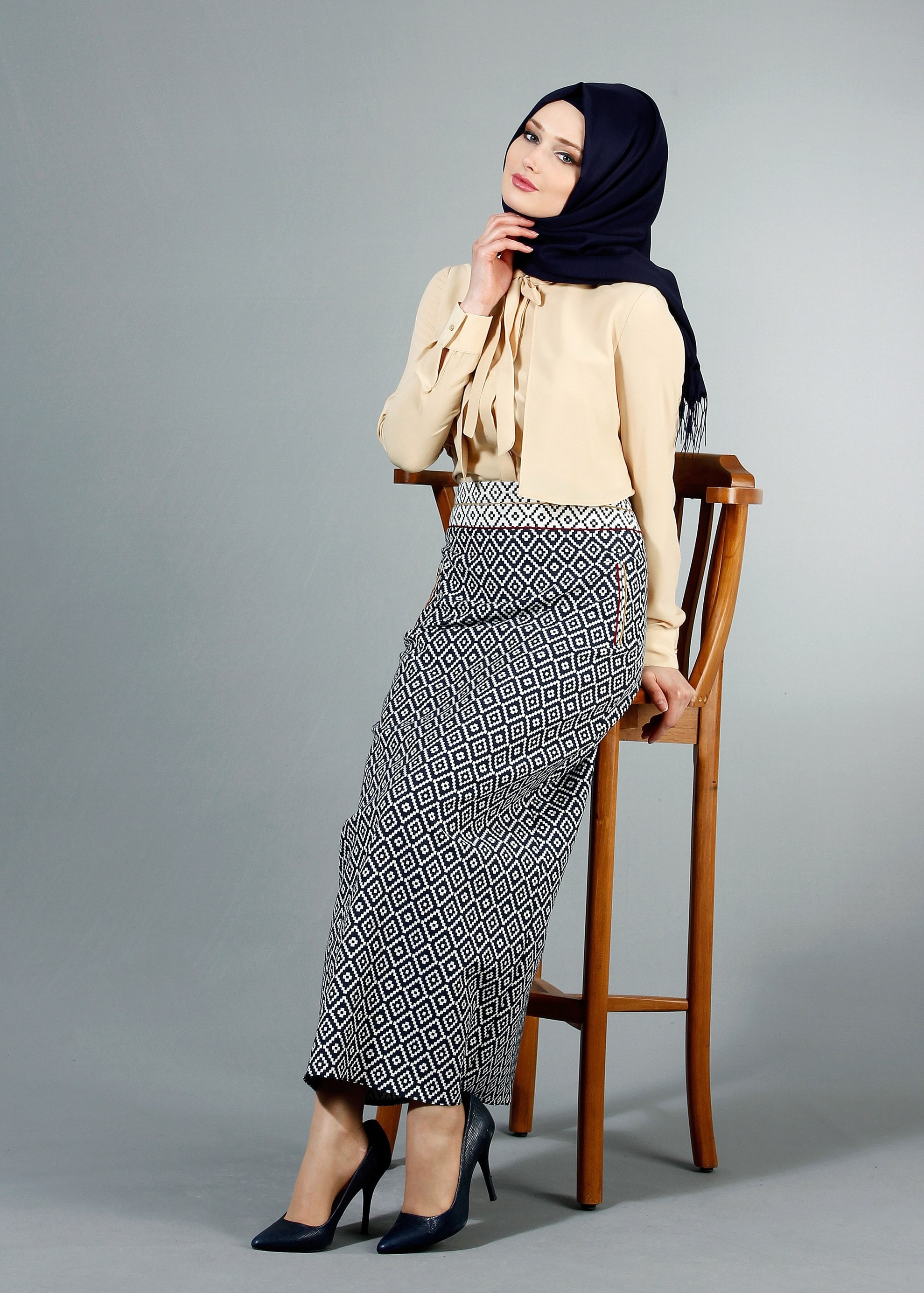 Tesettür giyim LACİVERT 6803 Jakar Tesettür Etek 38/44(38/40) TEK36