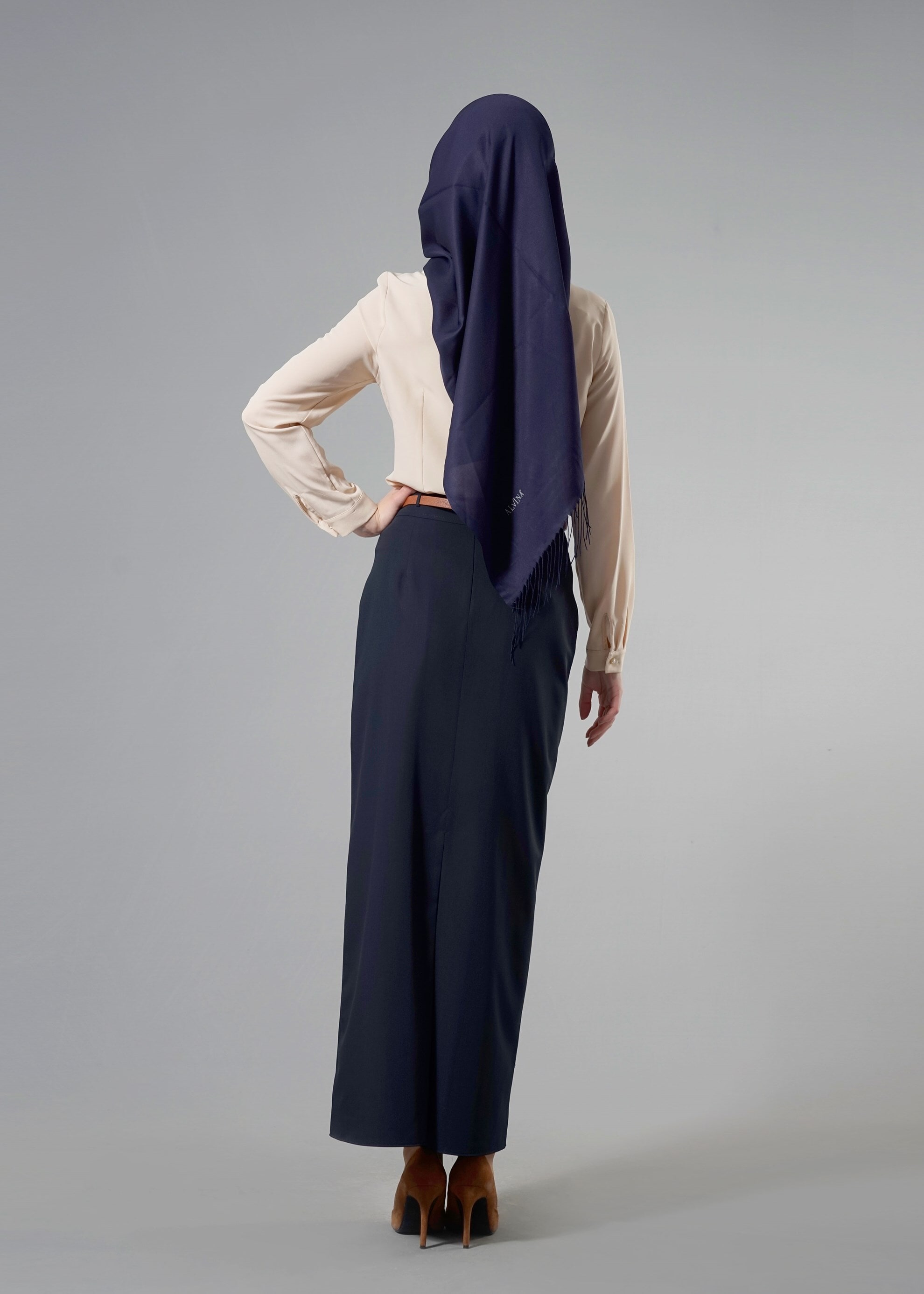 Tesettür giyim LACİVERT FERMUAR DETAYLI DÜZ KESİM ETEK 6841