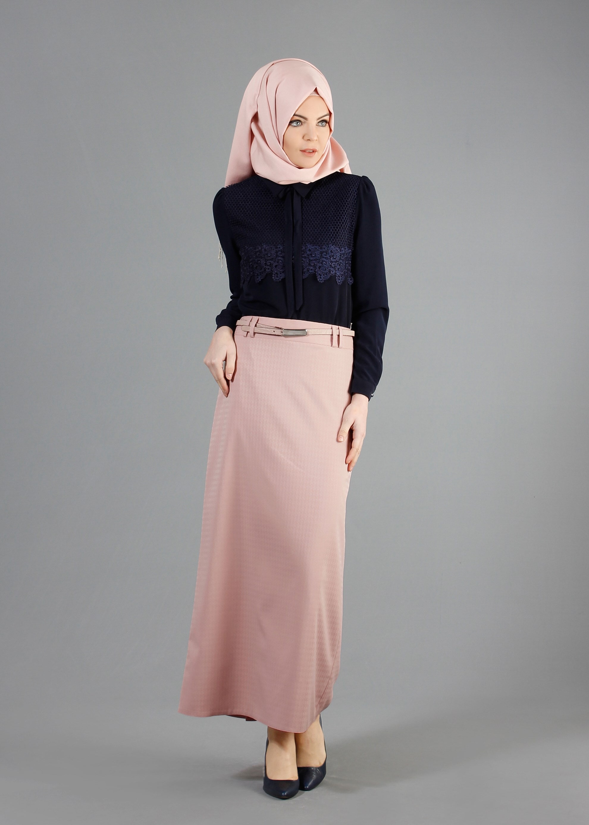 Tesettür giyim PUDRA GİZLİ YIRTMAÇLI DÜZ KESİM ETEK 6854