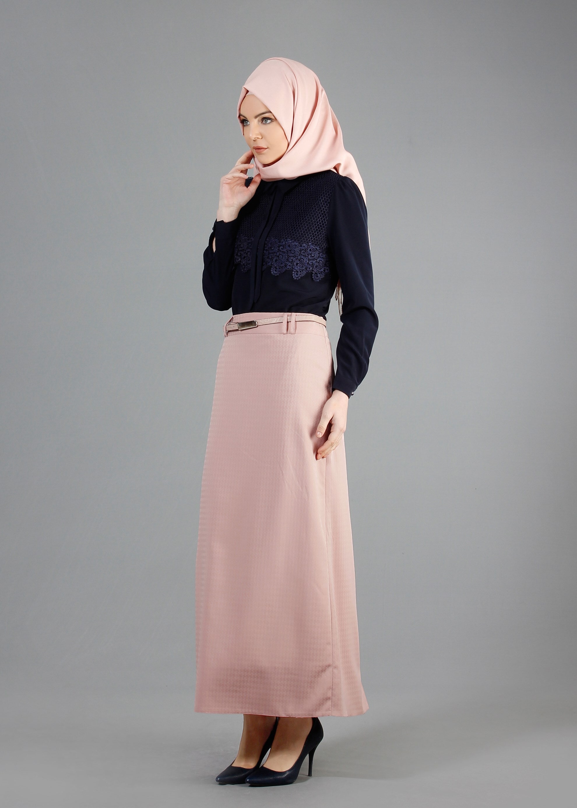 Tesettür giyim PUDRA GİZLİ YIRTMAÇLI DÜZ KESİM ETEK 6854