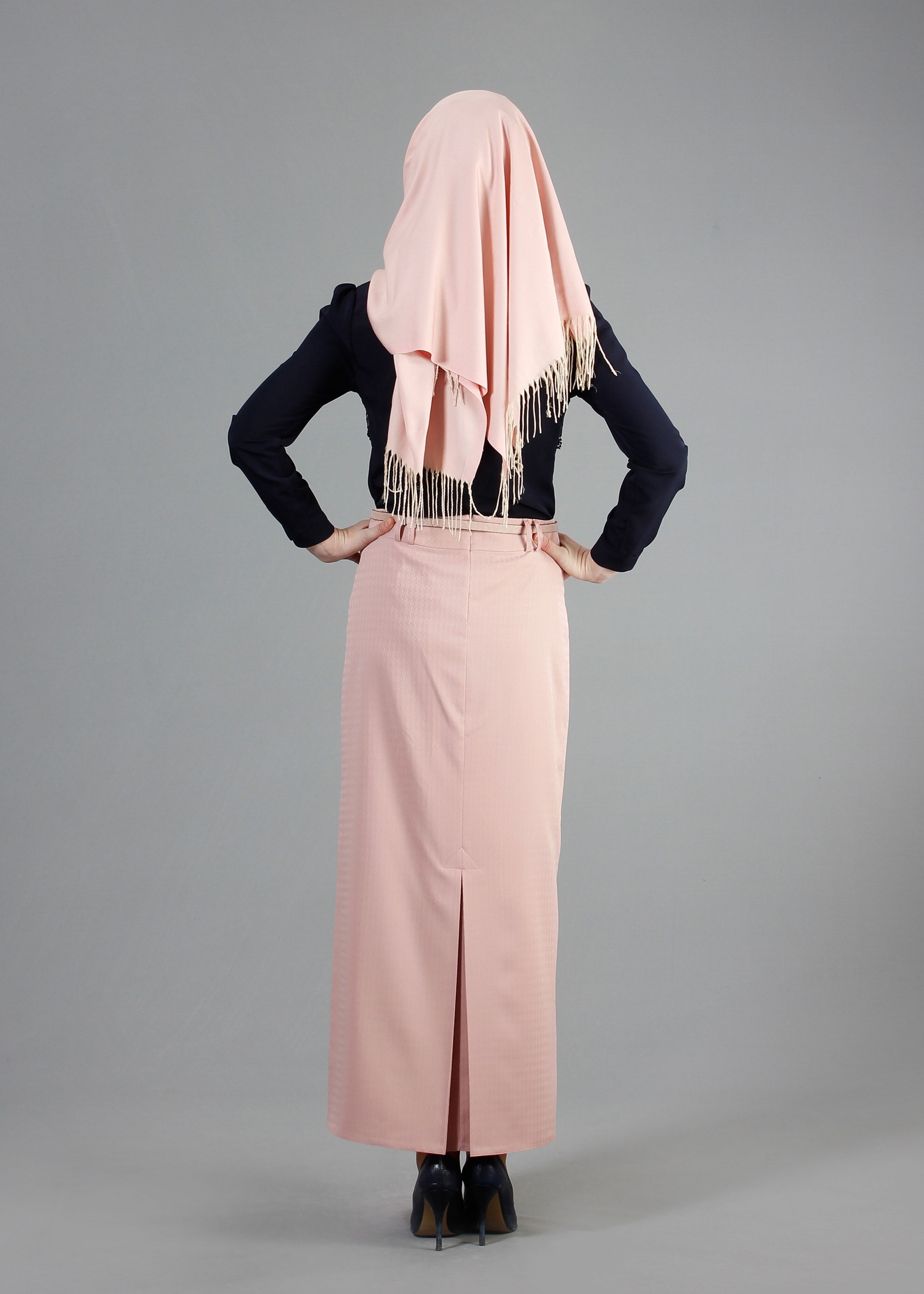 Tesettür giyim PUDRA GİZLİ YIRTMAÇLI DÜZ KESİM ETEK 6854