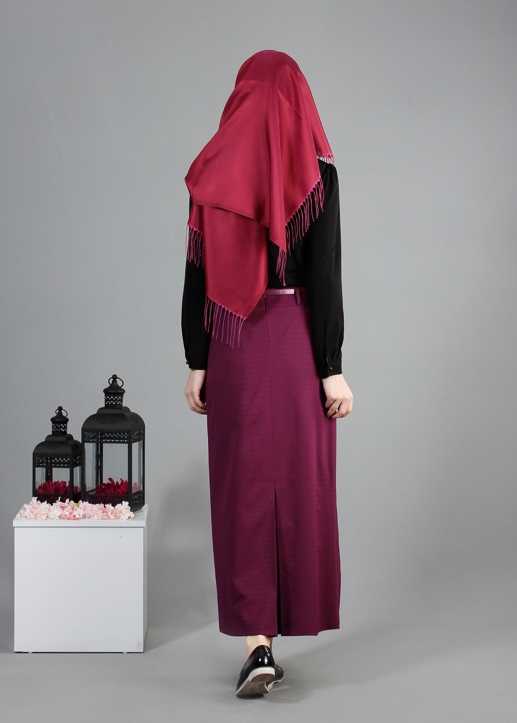 Tesettür giyim MOR GİZLİ YIRTMAÇLI DÜZ KESİM ETEK 6854