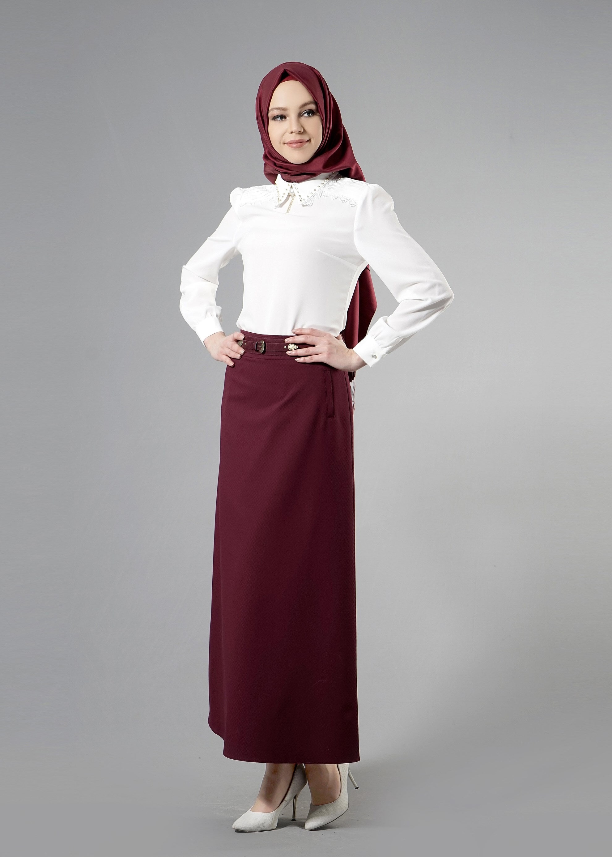 Tesettür giyim BORDO DÜZ KESİM METAL AKSEUARLI ETEK 6880