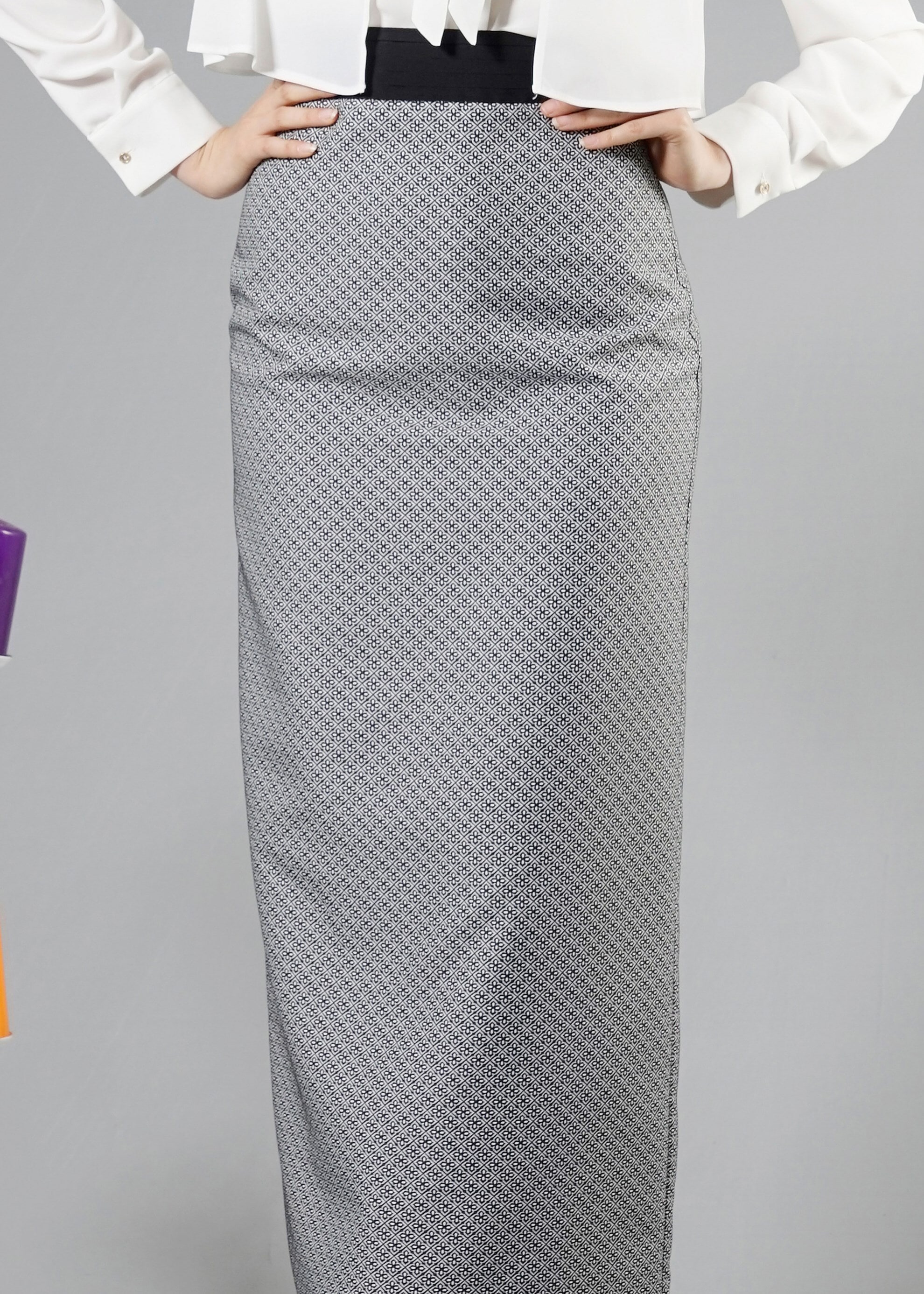 Tesettür giyim SİYAH 6899-1 JAKAR DES.12 ETEK 36/42(38)