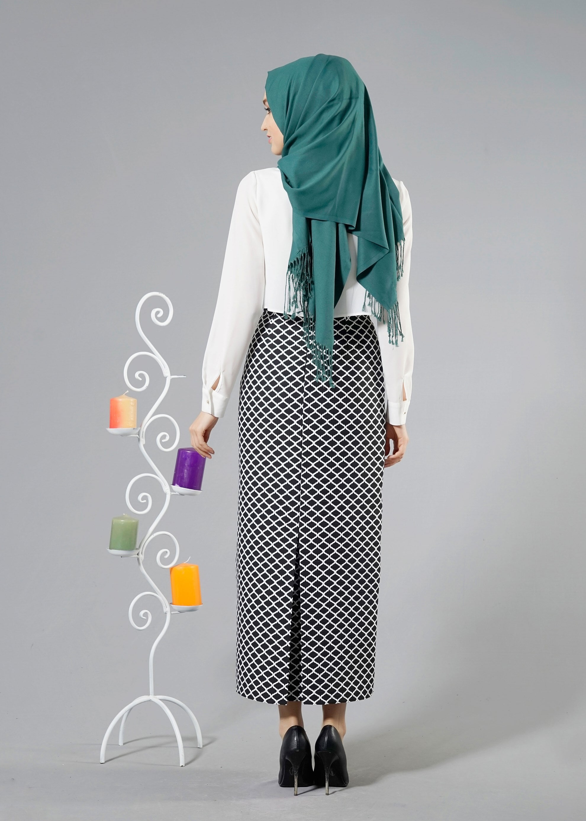 Tesettür giyim SİYAH 6899-2 JAKAR DES.6 ETEK 36/42(38)