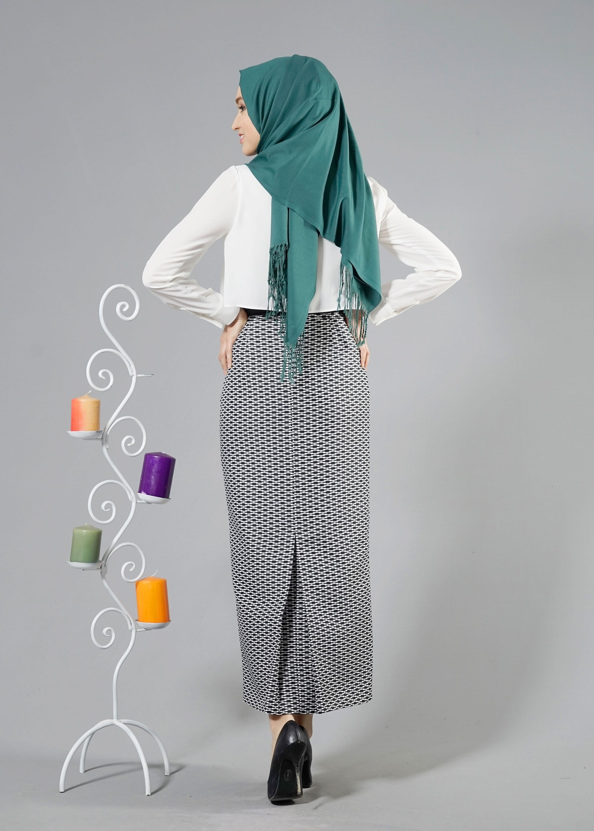 Tesettür giyim SİYAH 6899-3 JAKAR DES.7 ETEK 36/42(38)