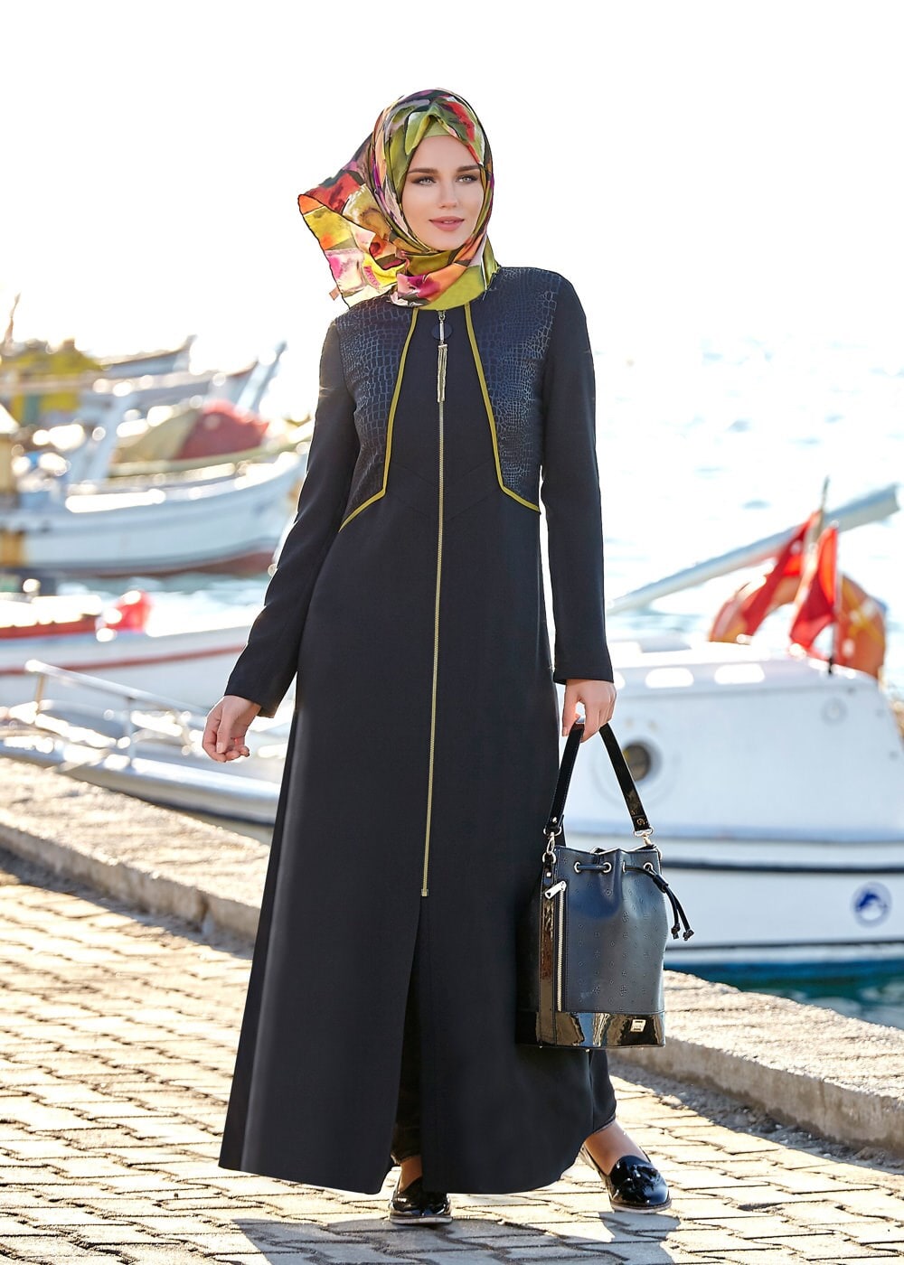 Tesettür giyim SİYAH 8206 Nil Crep Tesettür Ferace 40/48