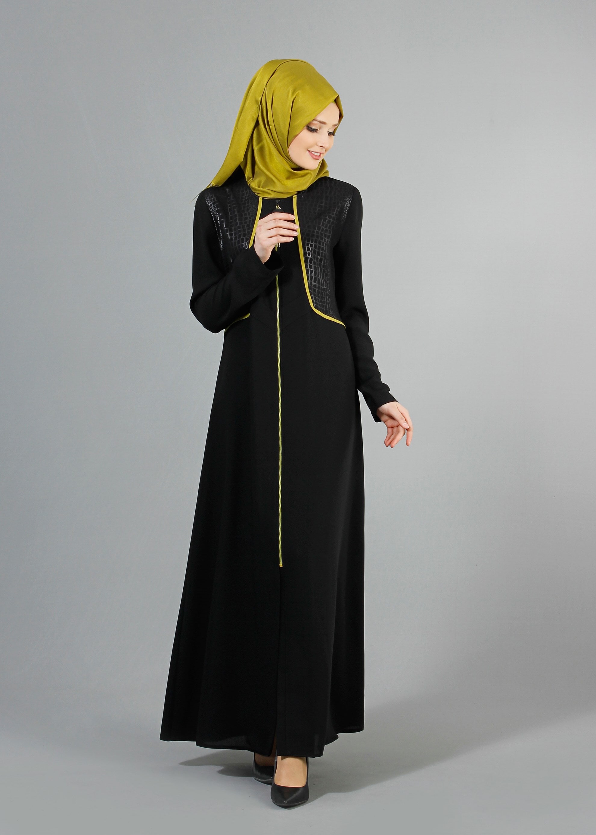 Tesettür giyim SİYAH 8206 Nil Crep Tesettür Ferace 40/48