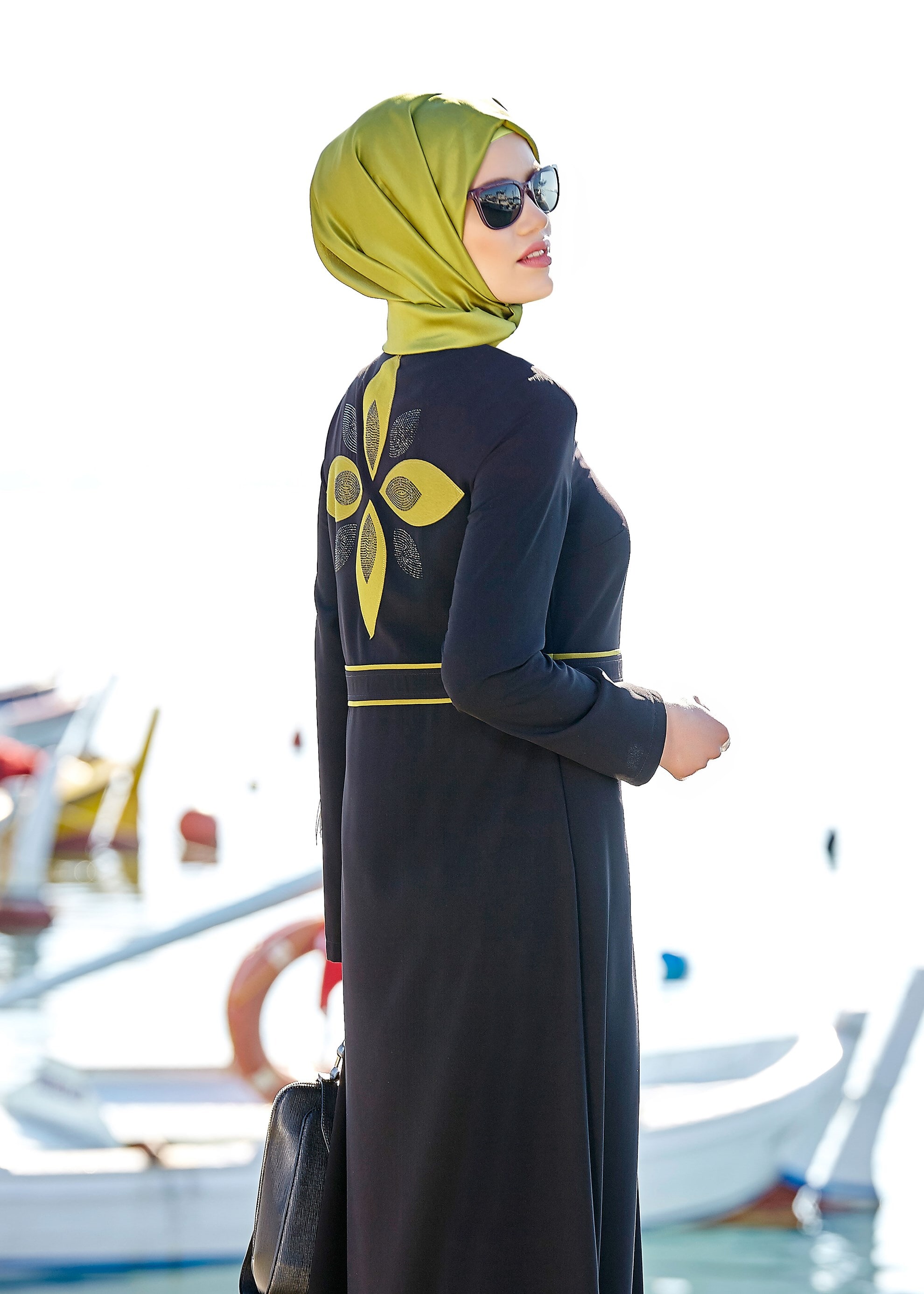 Tesettür giyim SİYAH 8217 NİL CREP FERACE 38/44 TEK40