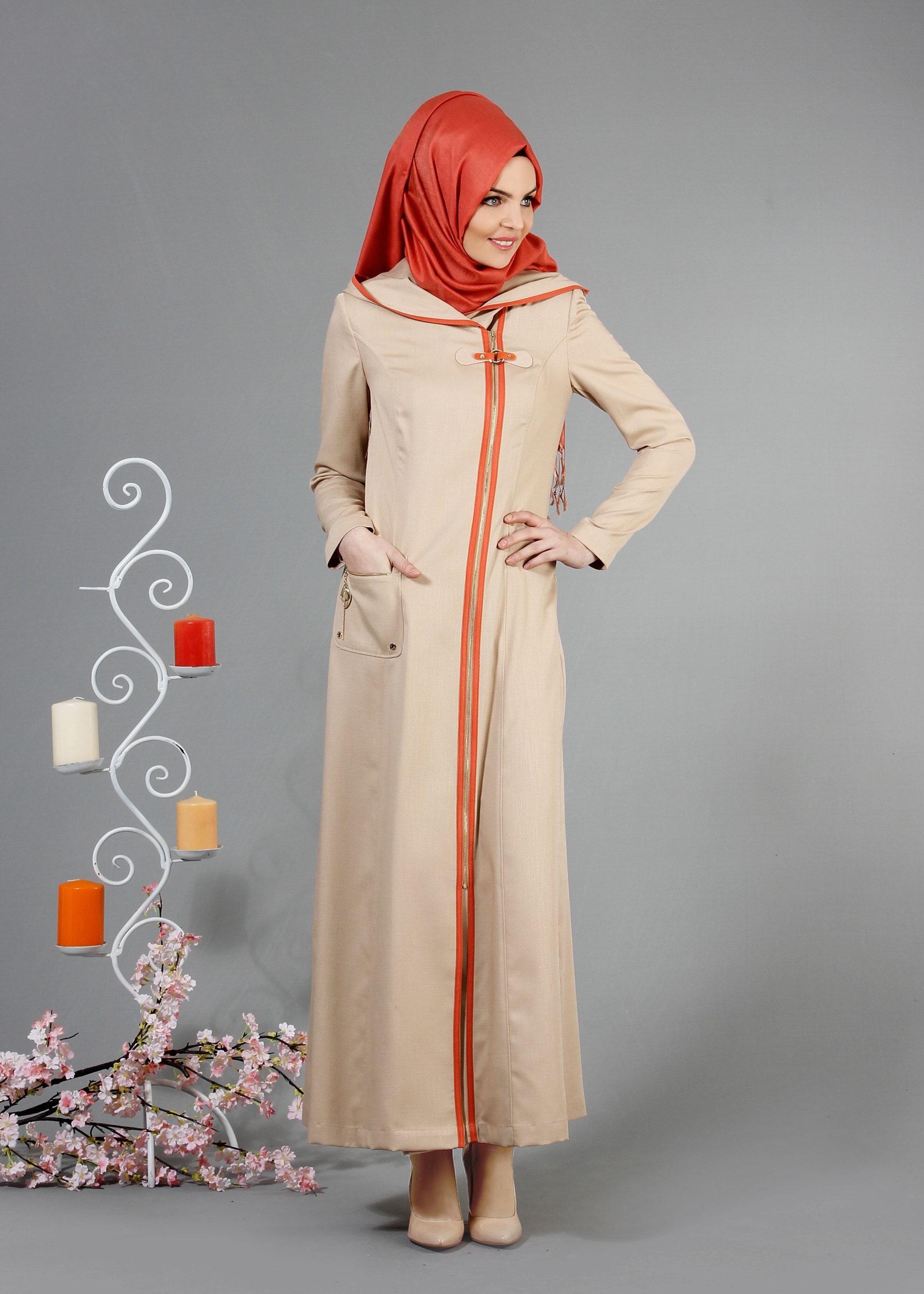 Tesettür giyim BEJ KAPÜŞONLU PARDESÜ 1750
