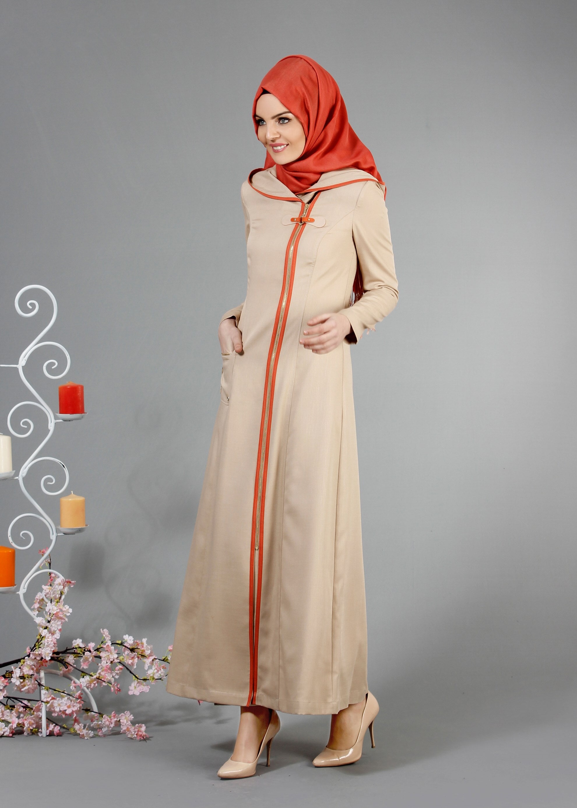 Tesettür giyim BEJ KAPÜŞONLU PARDESÜ 1750