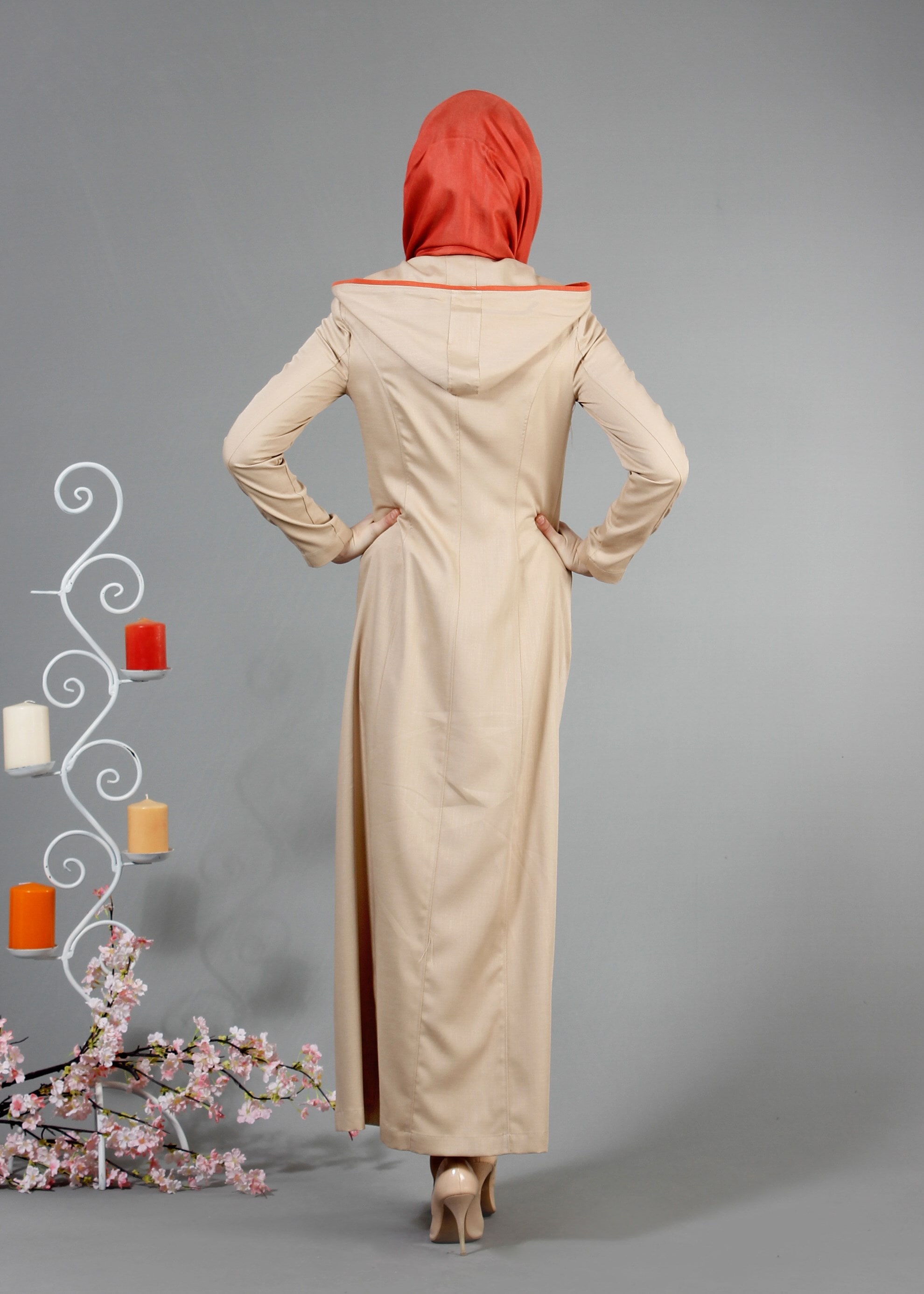 Tesettür giyim BEJ KAPÜŞONLU PARDESÜ 1750