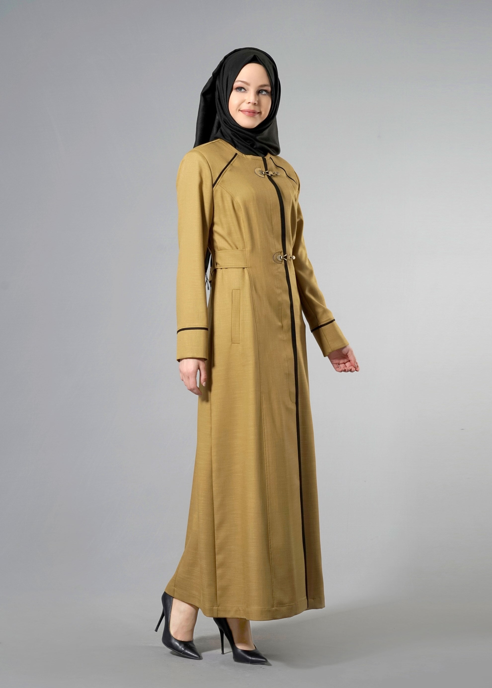 Tesettür giyim YEŞİL RENKLİ ŞERİT DETAYLI CEPLİ PARDESÜ 1766 