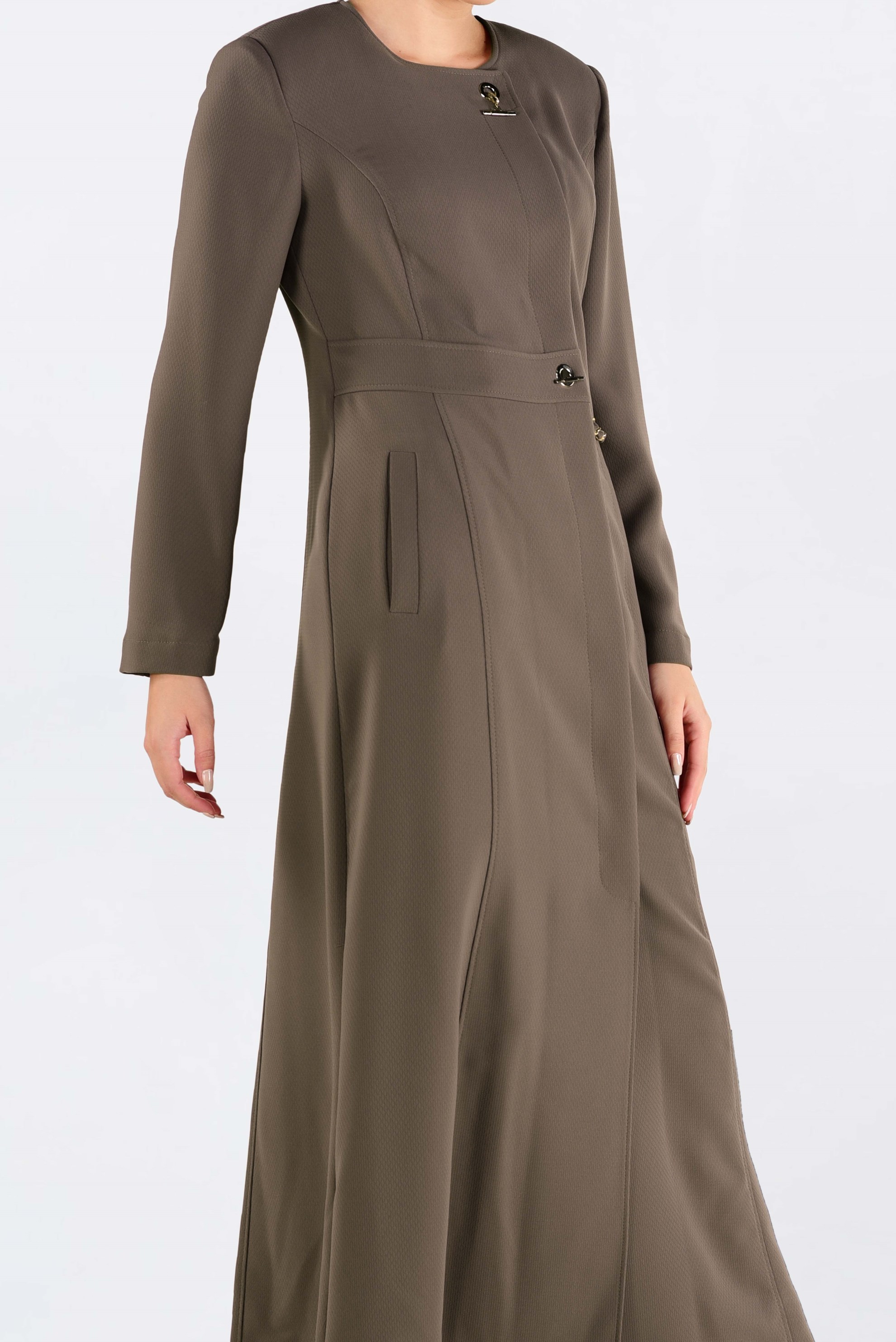 Tesettür giyim VİZON DÜĞMELİ UZUN PARDESÜ 1801