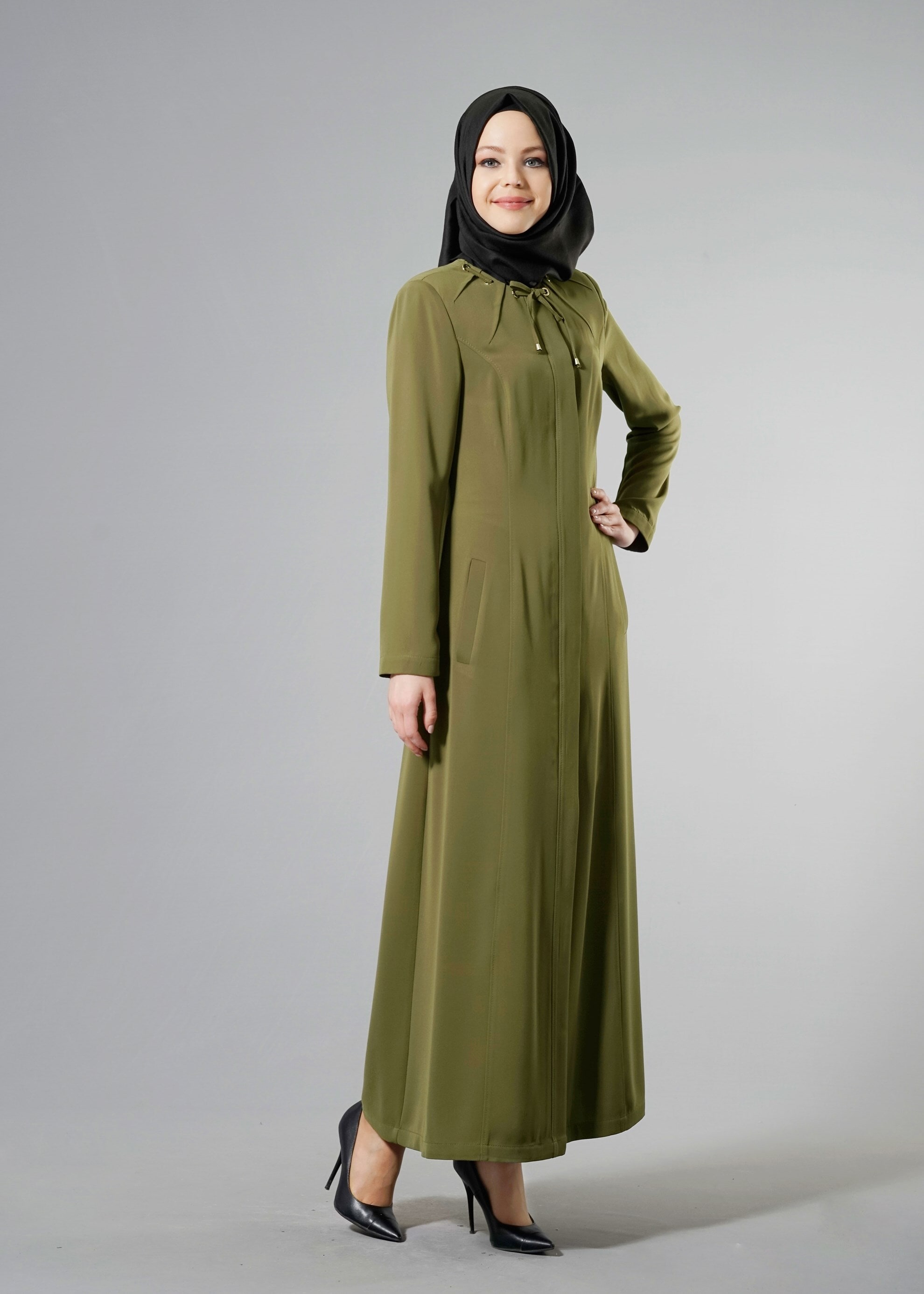 Tesettür giyim HAKİ SIRTI KUŞGÖZÜ DETAYLI PARDESÜ 1831 