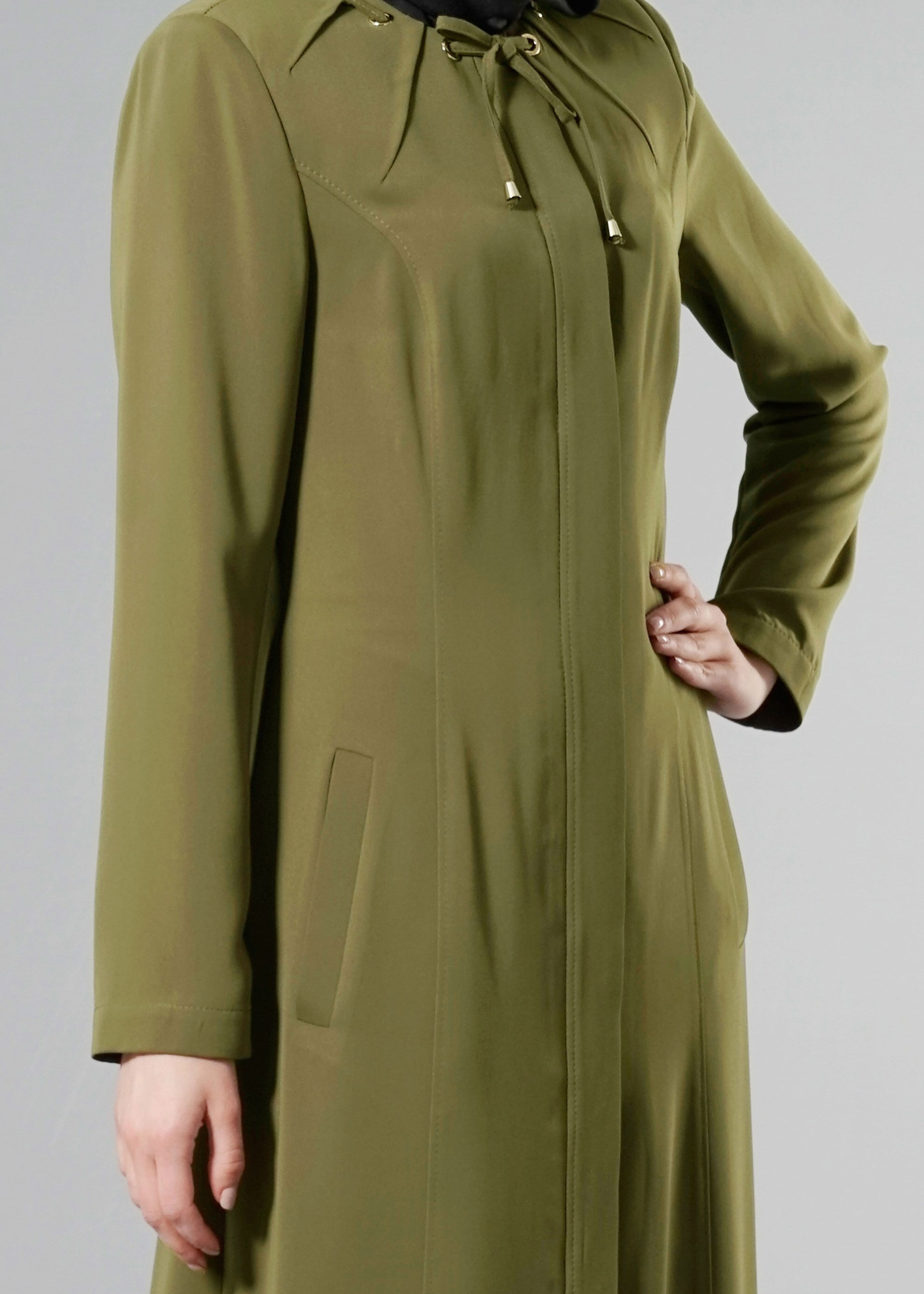 Tesettür giyim HAKİ SIRTI KUŞGÖZÜ DETAYLI PARDESÜ 1831 