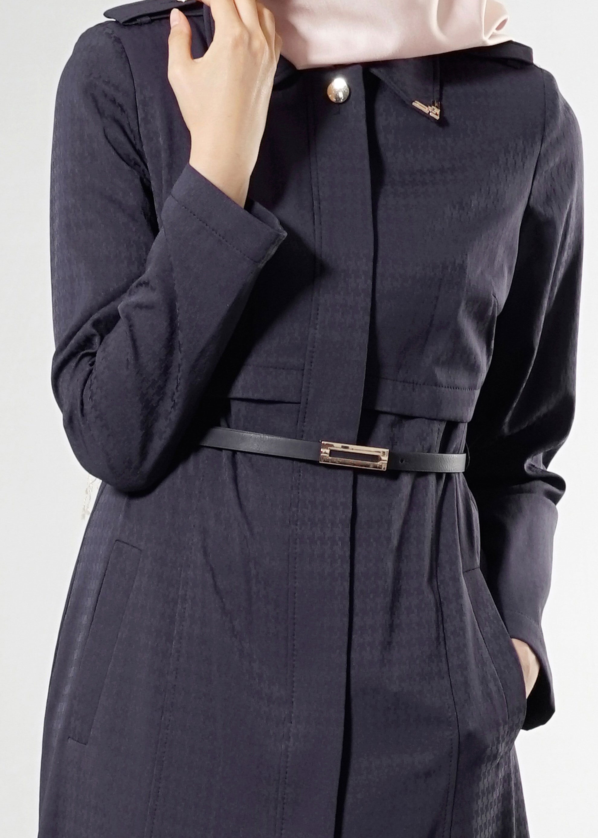 Tesettür giyim LACİVERT DÜĞME DETAYLI KAZAYAĞI DESEN PARDESÜ 1835 