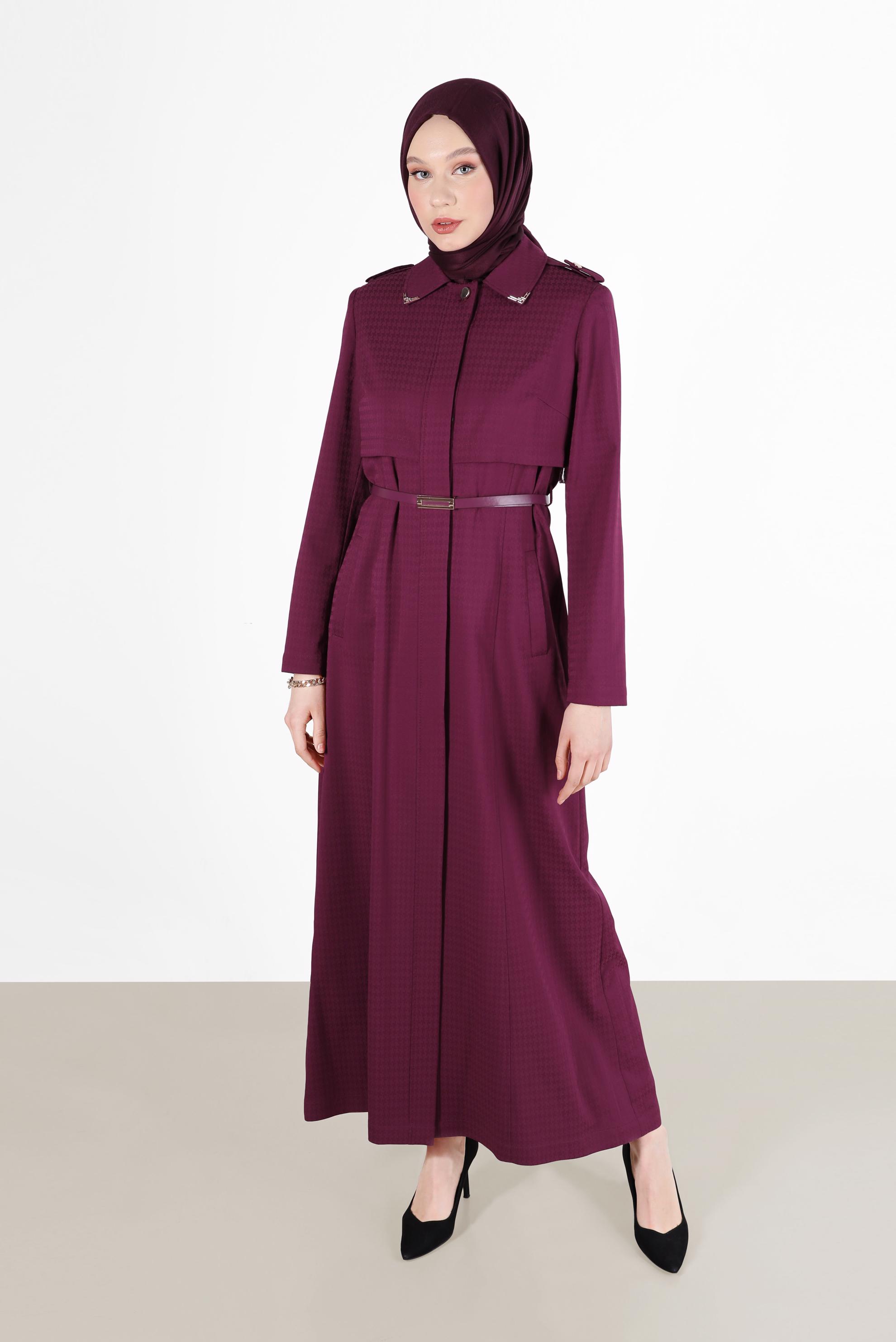 Tesettür giyim MOR DÜĞME DETAYLI KAZAYAĞI DESEN PARDESÜ 1835 