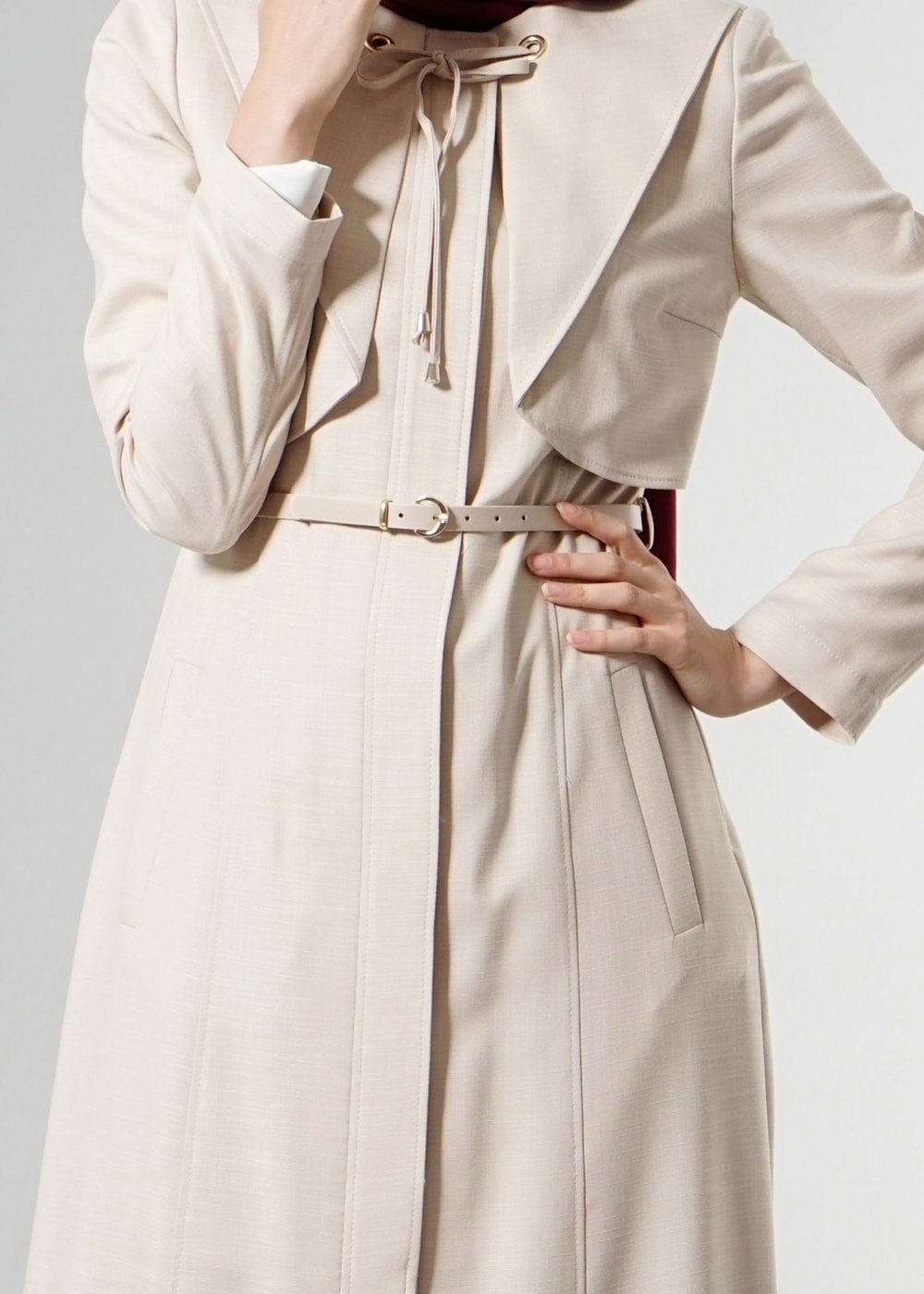 Tesettür giyim BEJ BAĞLAMA DETAYLI PARDESÜ 1837