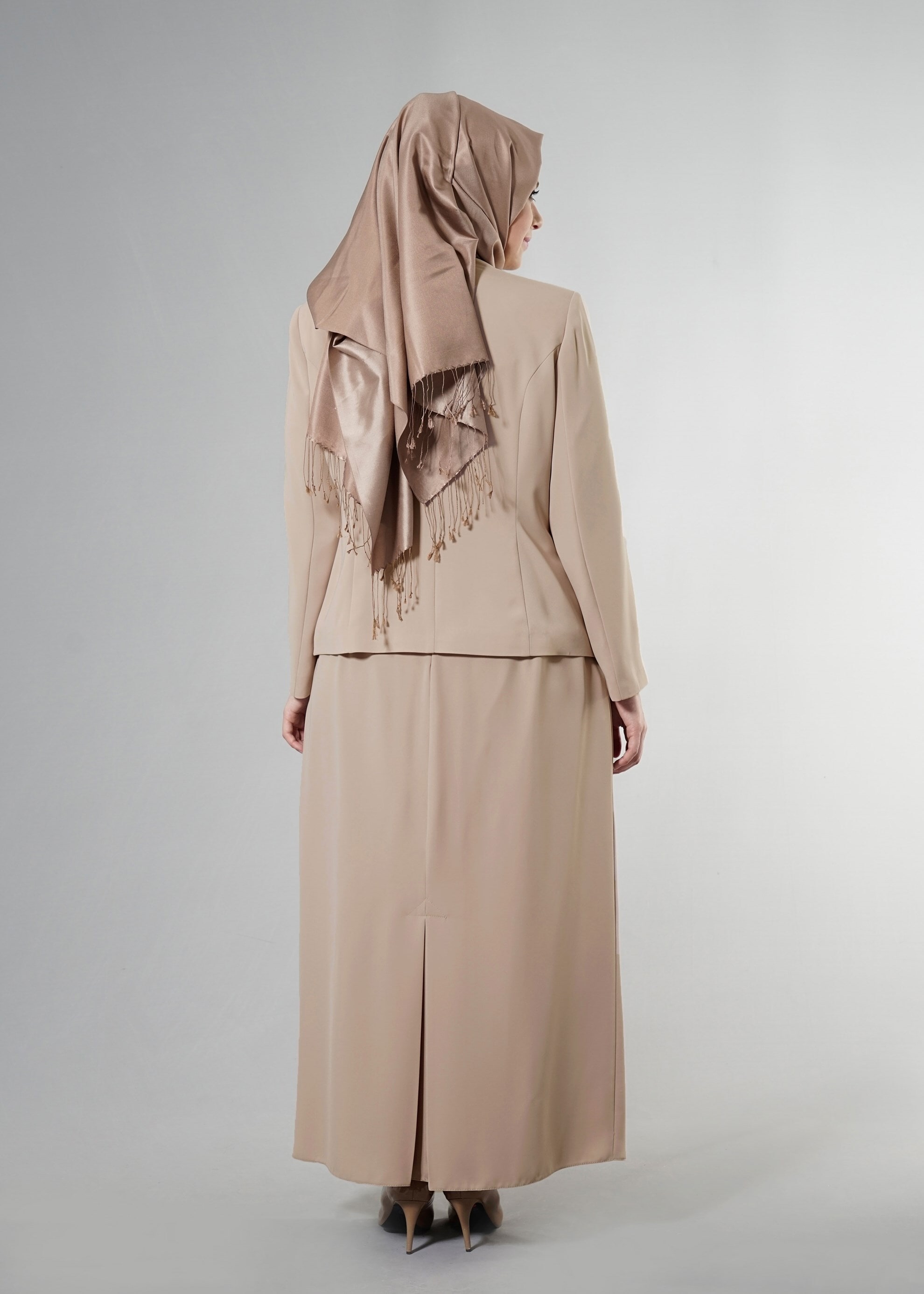 Hijab clothing BEIGE 3234E Farah Tesettür 6288 3&prime;Lü Etekli Takım 42/48 TEK40