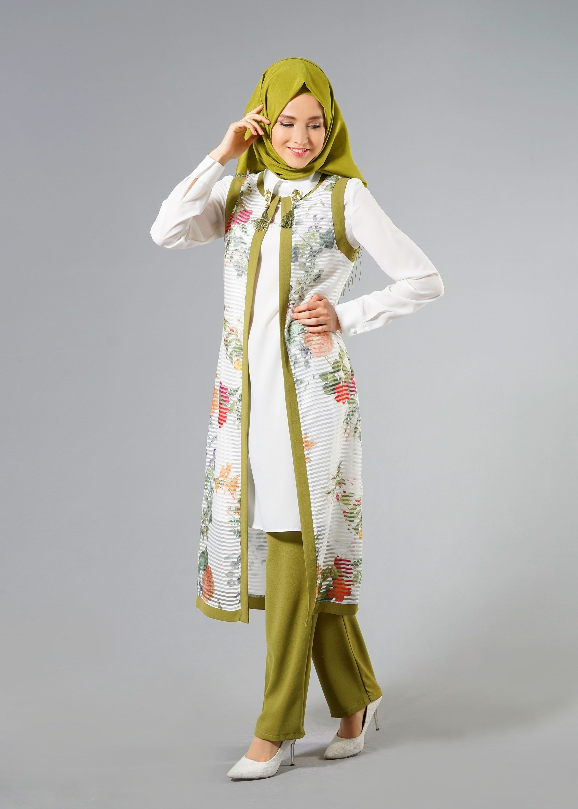 Tesettür giyim BEYAZ 3266 Yakma  3&prime;lü Pant. Tesettür  Takım 38/46