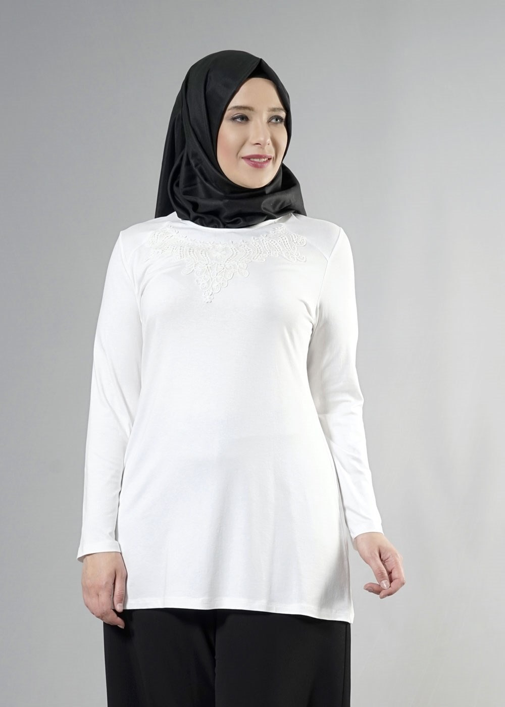 Tesettür giyim BEYAZ 2602 NEW VİSCON TUNİK LYCRA 44/48