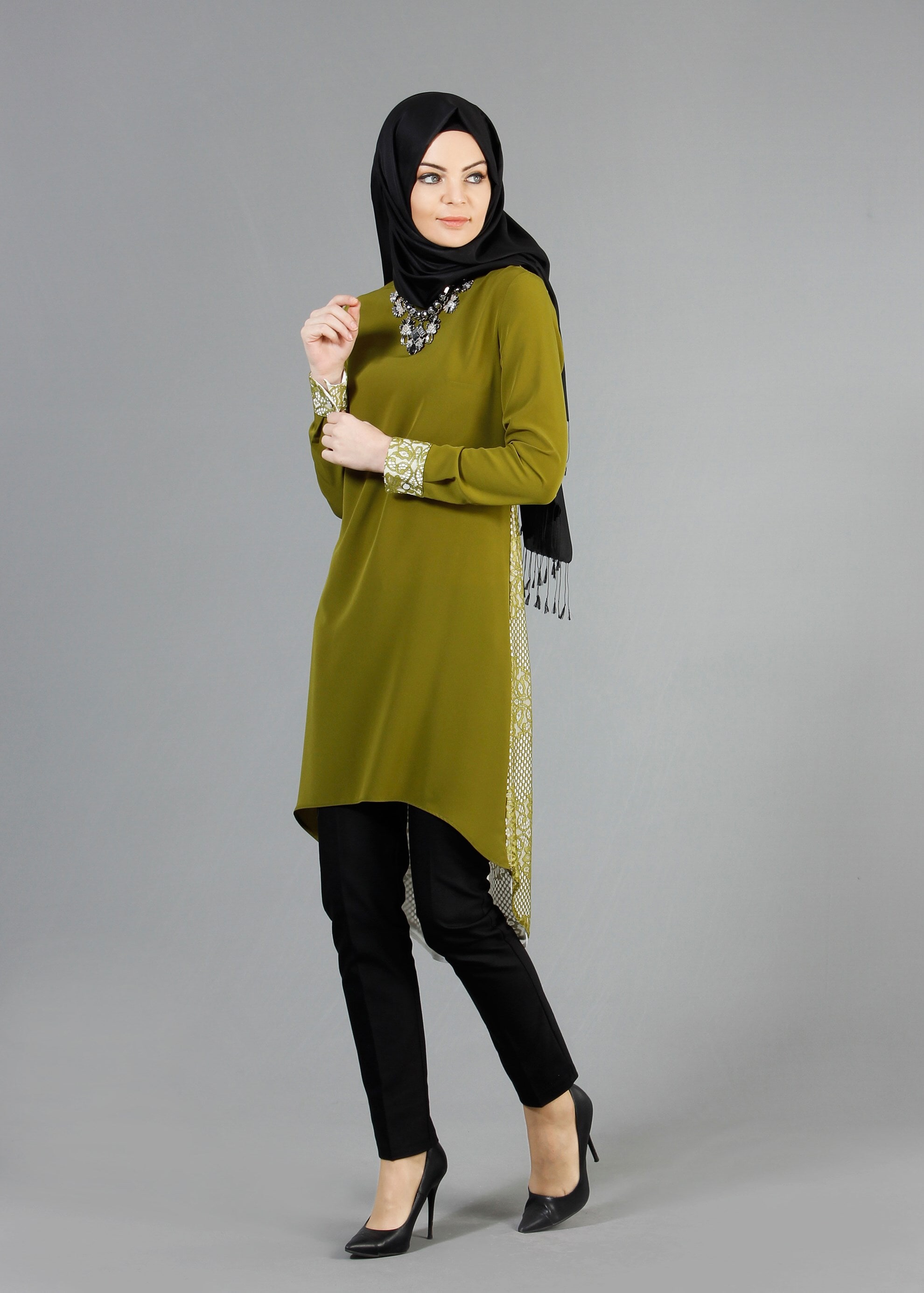 Tesettür giyim YEŞİL ASİMETRİK KESİM TUNİK 4332