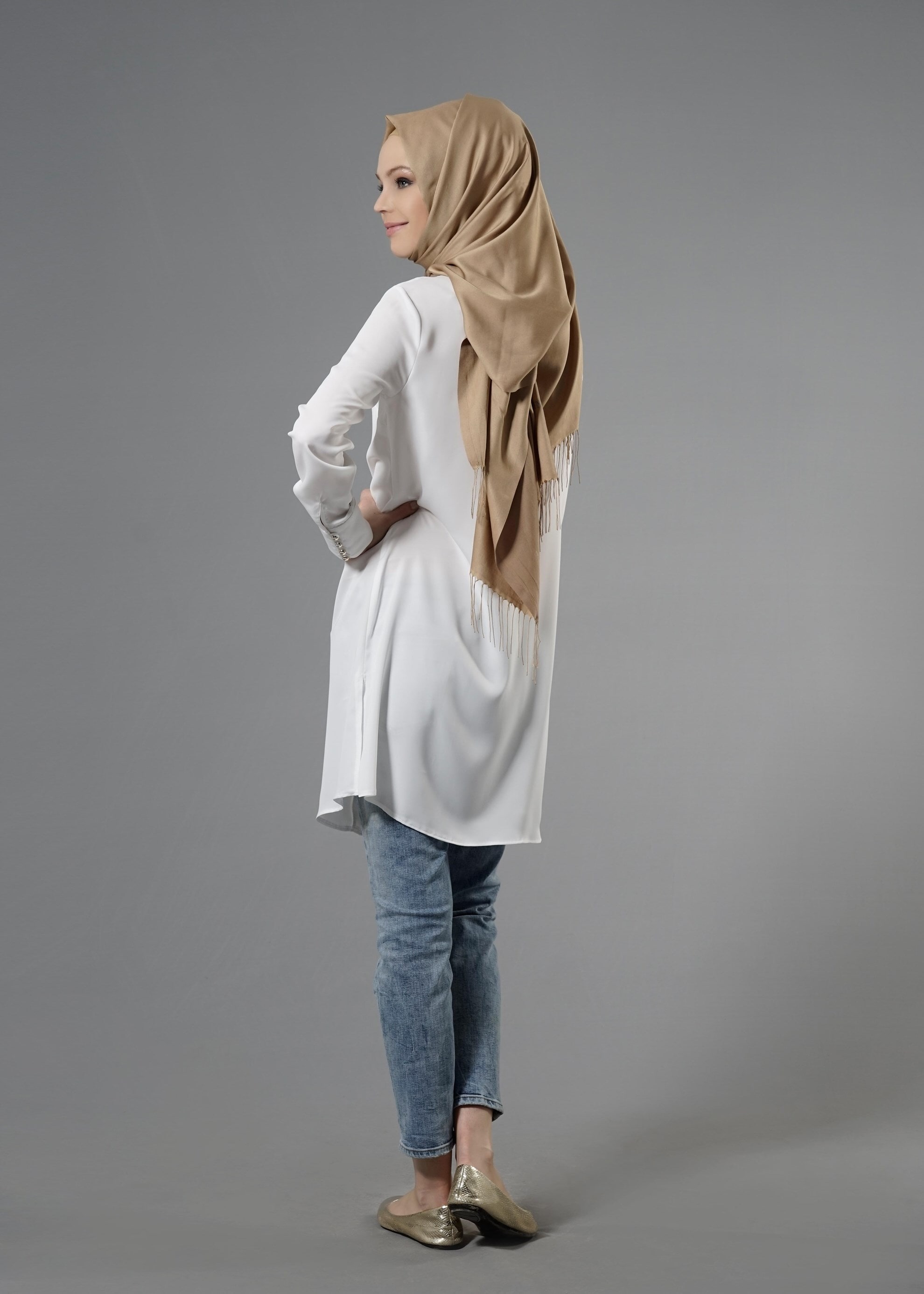 Tesettür giyim BEYAZ GÖMLEK YAKA TUNİK 4412