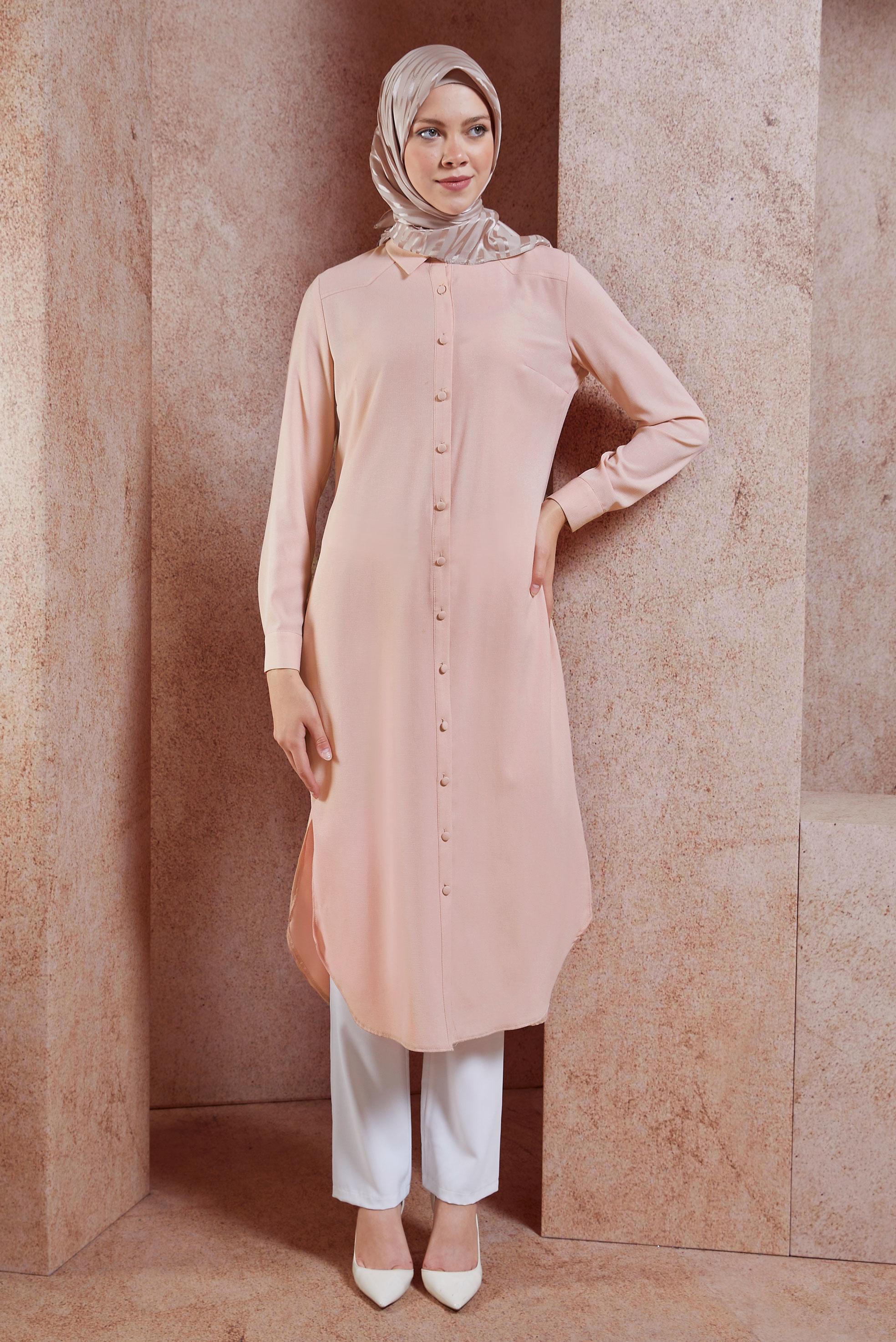 Tesettür giyim PUDRA YANLARI YIRTMAÇLI BOYDAN DÜĞMELİ TUNİK 4573 