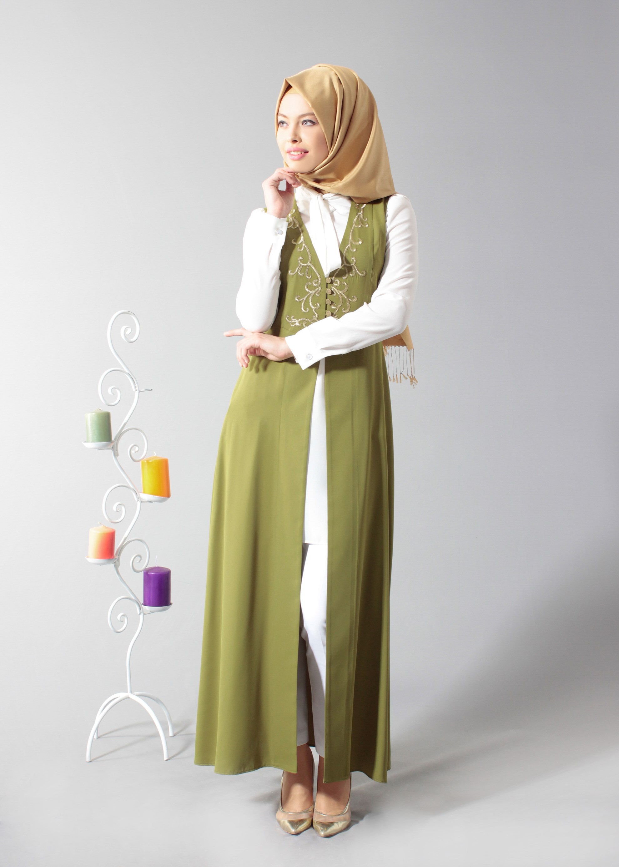 Tesettür giyim YEŞİL İŞLEMELİ İKİLİ TUNİK 4619