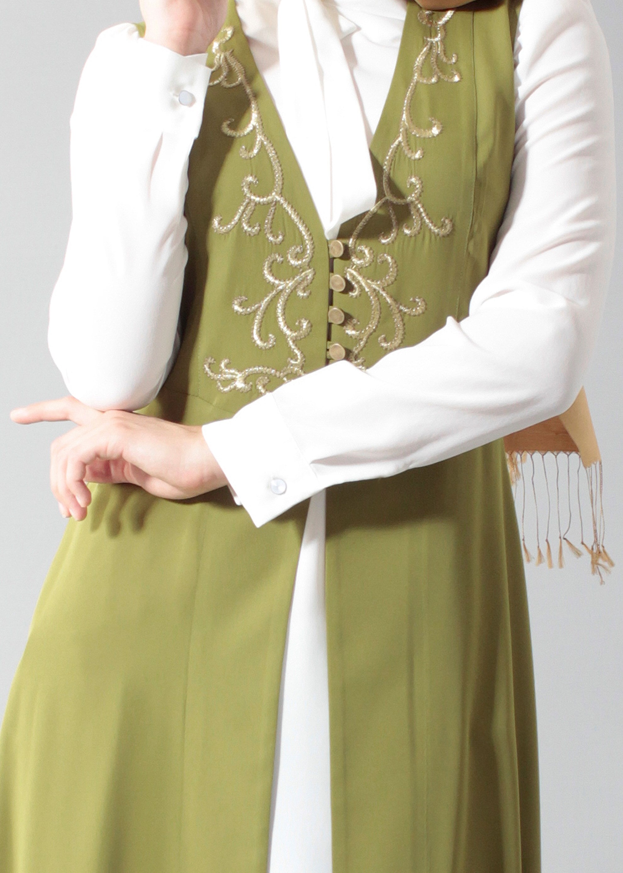 Tesettür giyim YEŞİL İŞLEMELİ İKİLİ TUNİK 4619