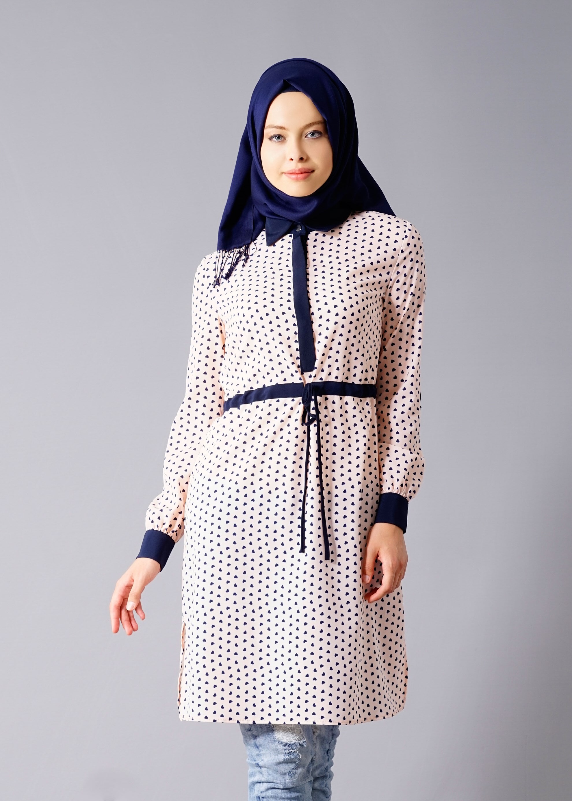 Tesettür giyim PUDRA PUANTİYELİ TUNİK  4679