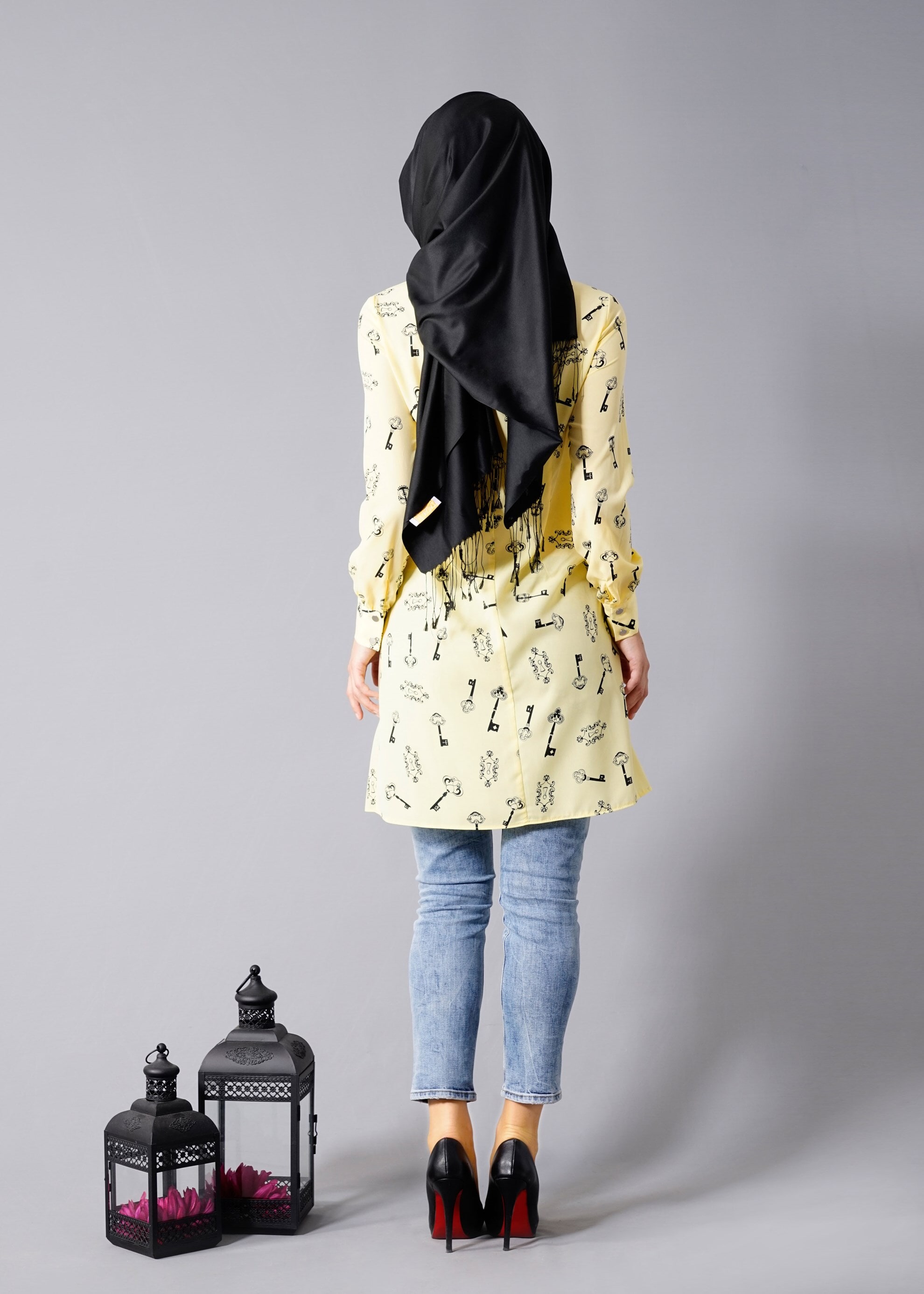 Tesettür giyim SARI DESENLİ FERMUARLI TUNİK 4685 