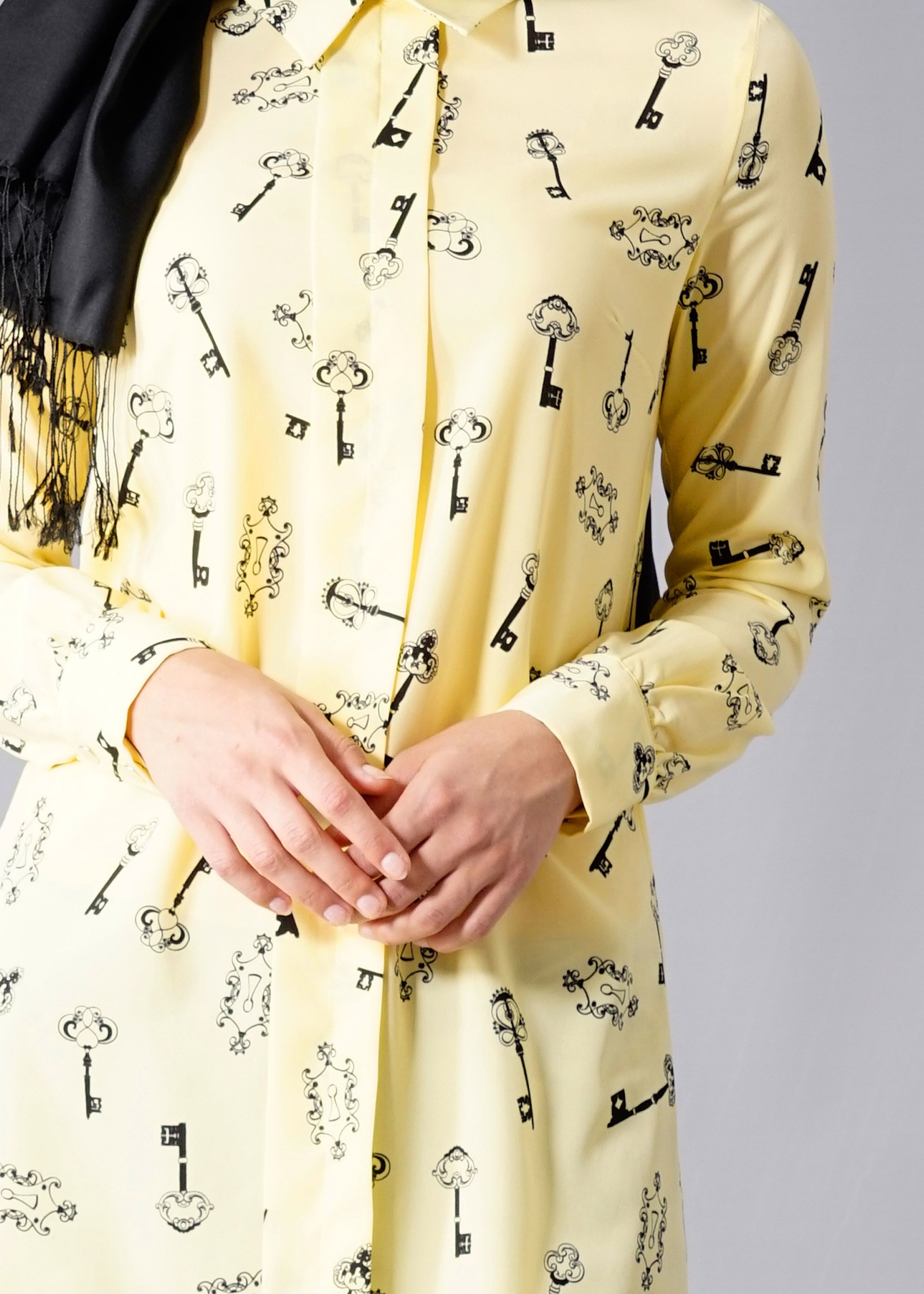 Tesettür giyim SARI DESENLİ FERMUARLI TUNİK 4685 