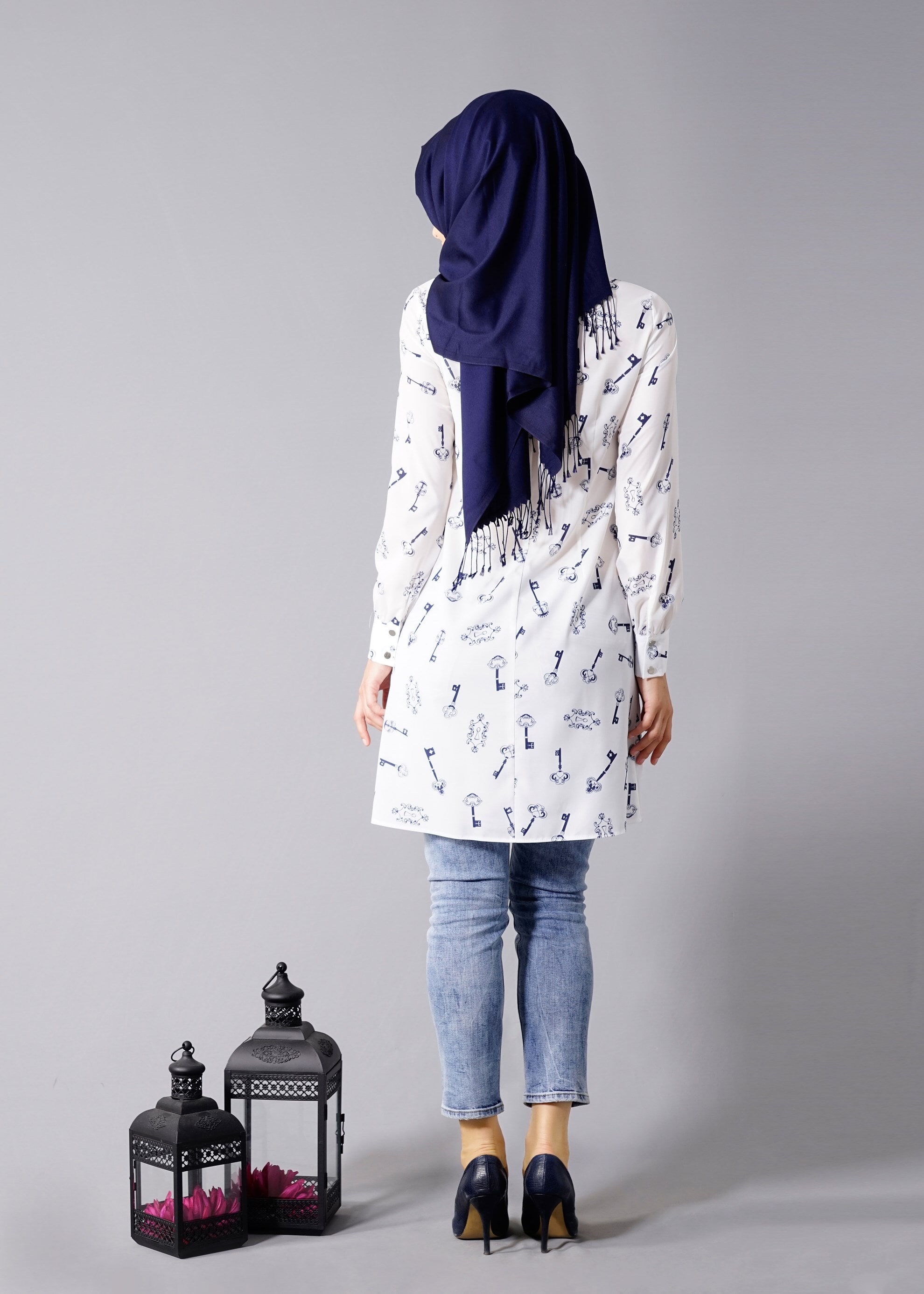 Tesettür giyim BEJ DESENLİ FERMUARLI TUNİK 4685 