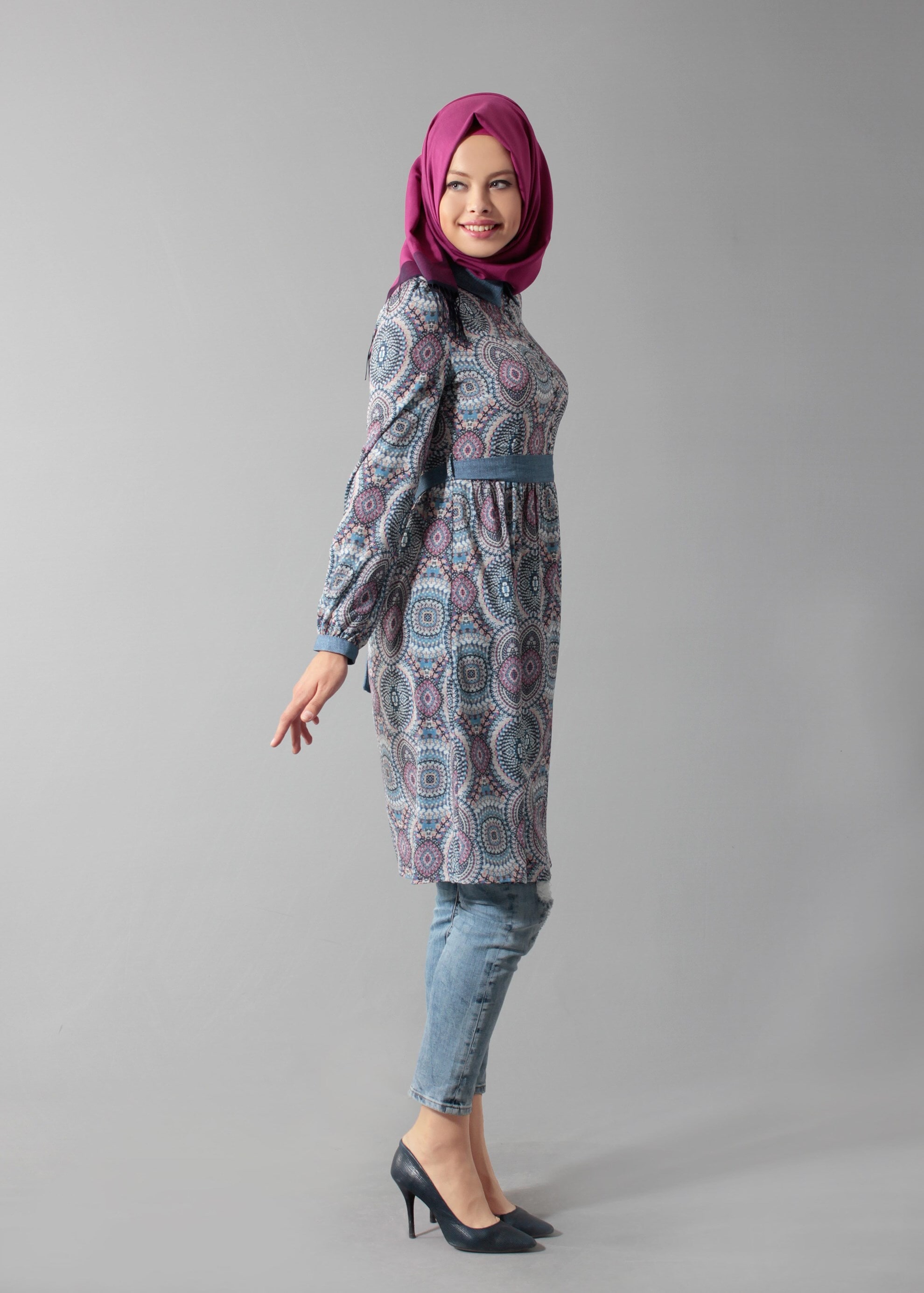 Tesettür giyim MAVİ ETNİK DESENLİ DÜĞME DETAYLI TUNİK 4692