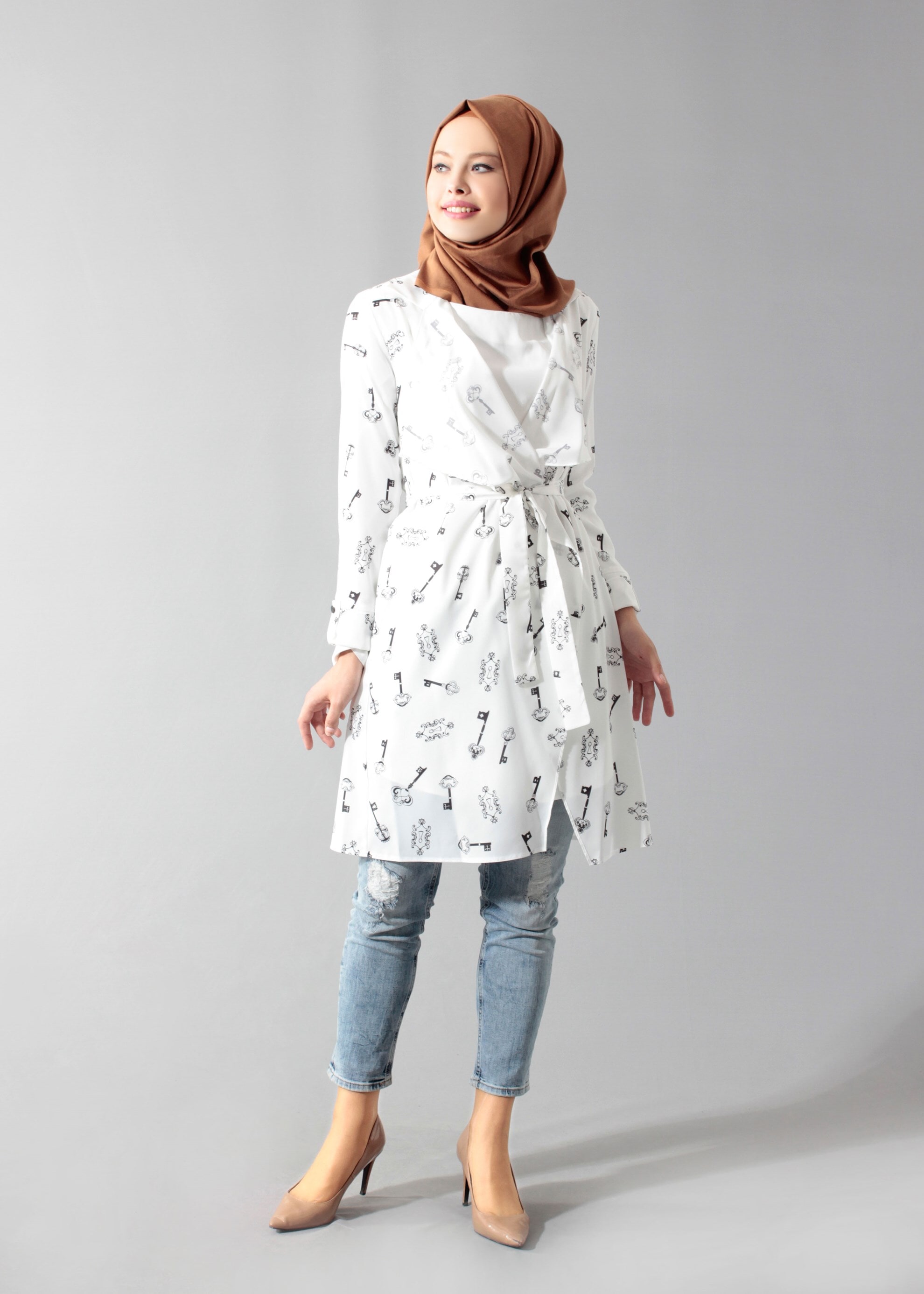 Tesettür giyim BEJ DESENLİ TUNİK 4698