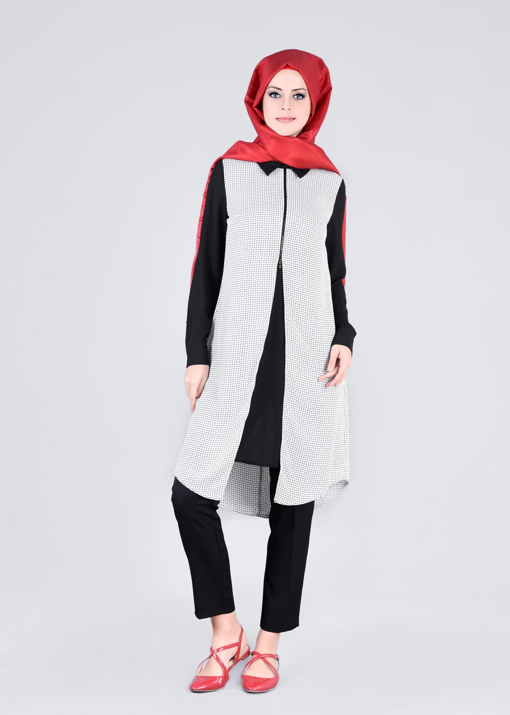 Tesettür giyim BEJ DESENLİ TUNİK  4800 