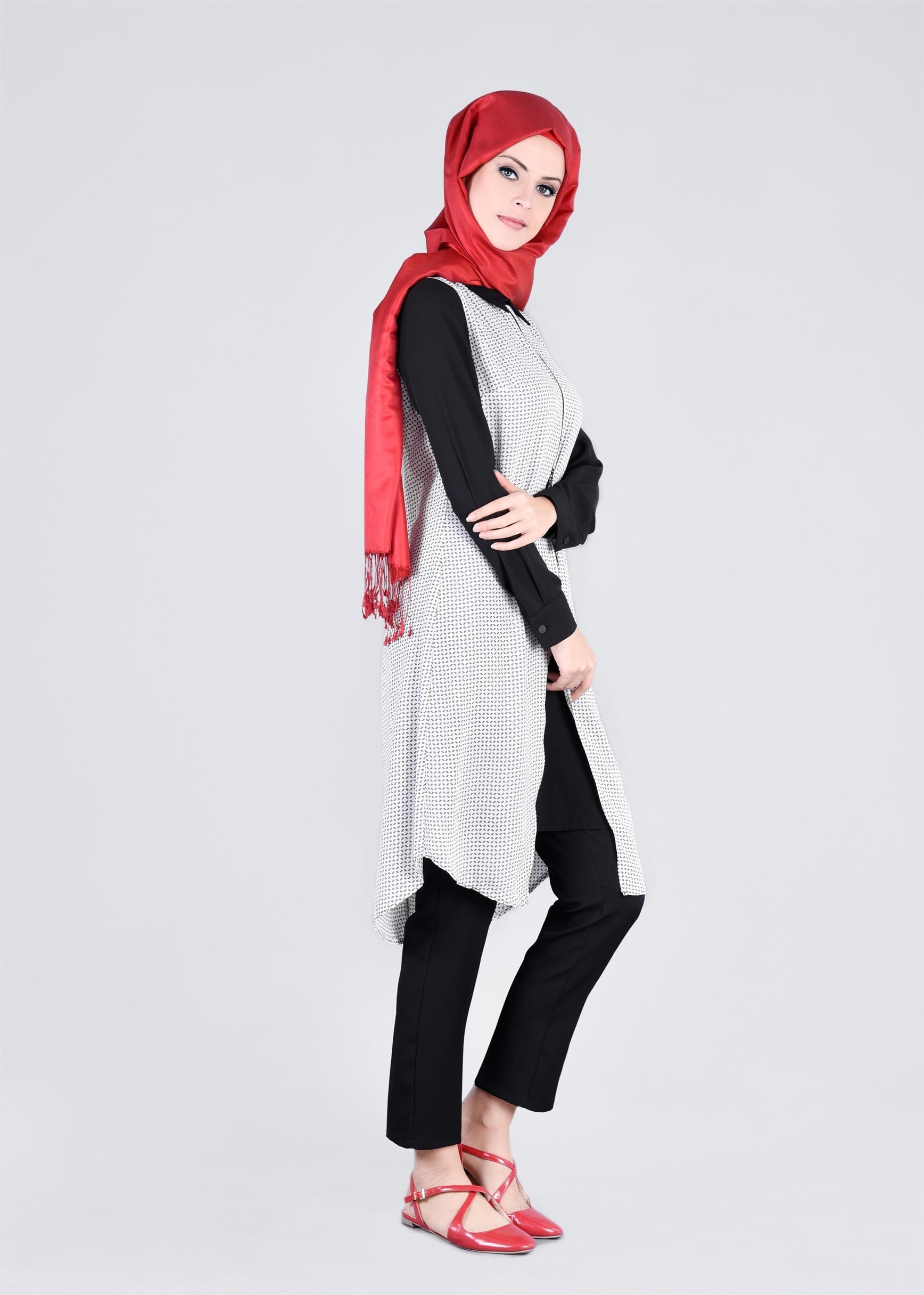 Tesettür giyim BEJ DESENLİ TUNİK  4800 