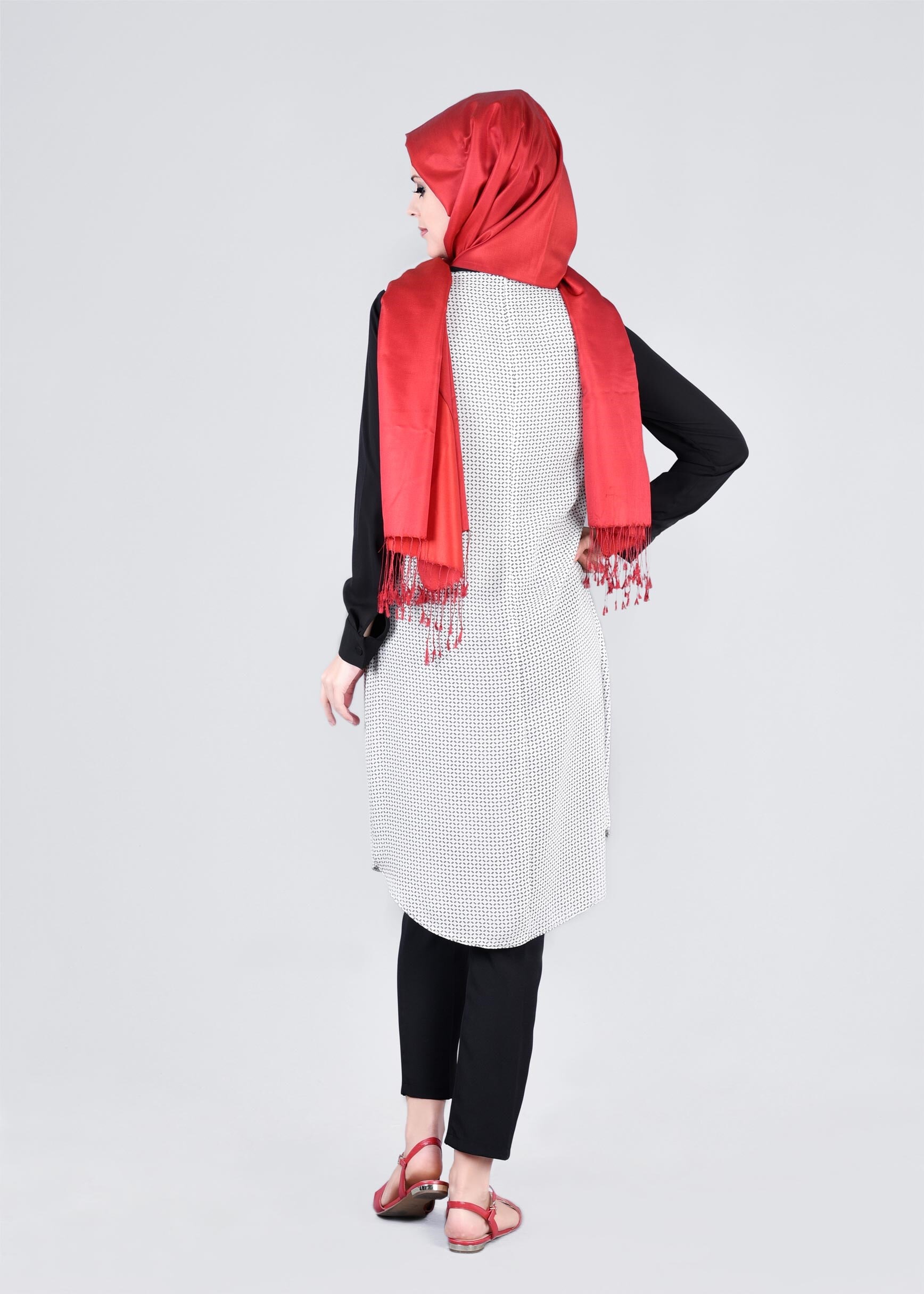 Tesettür giyim BEJ DESENLİ TUNİK  4800 