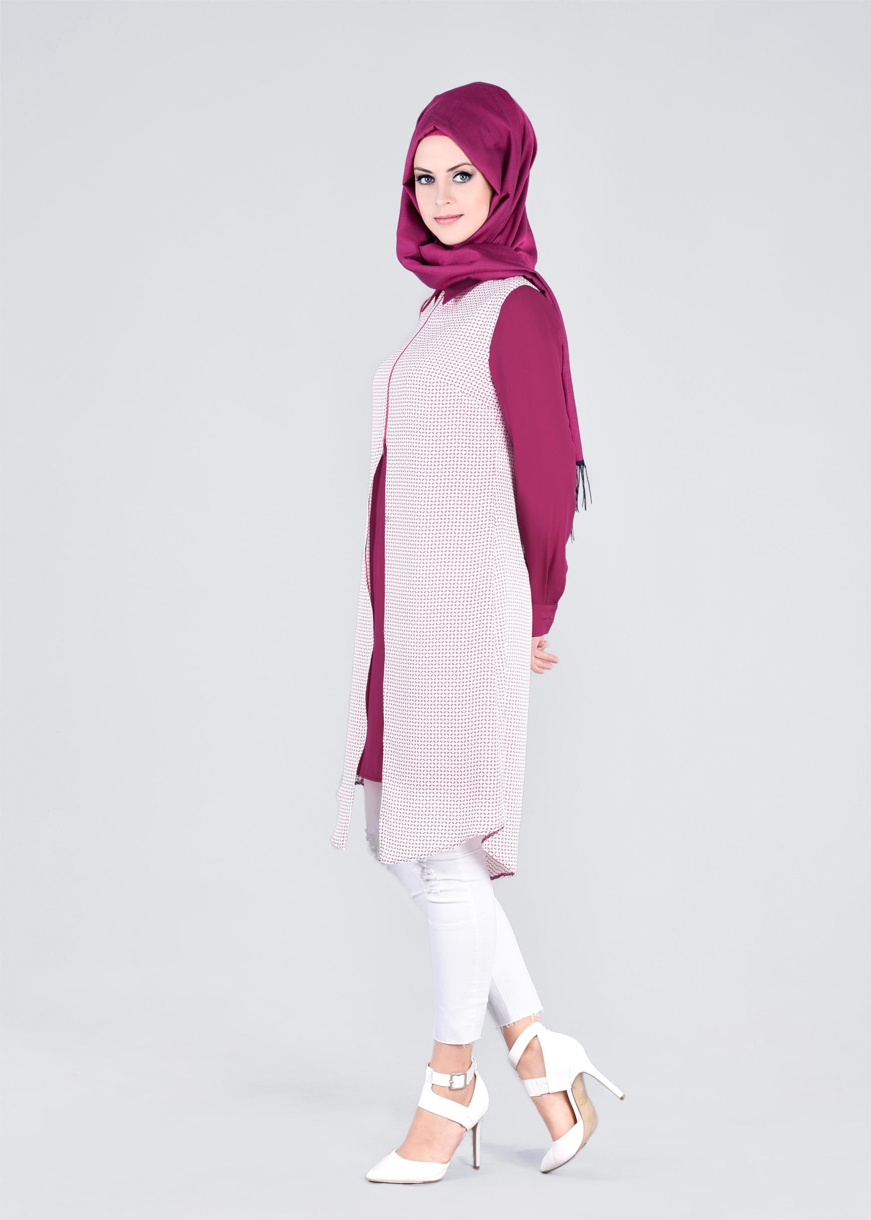 Tesettür giyim BEJ DESENLİ TUNİK  4800 