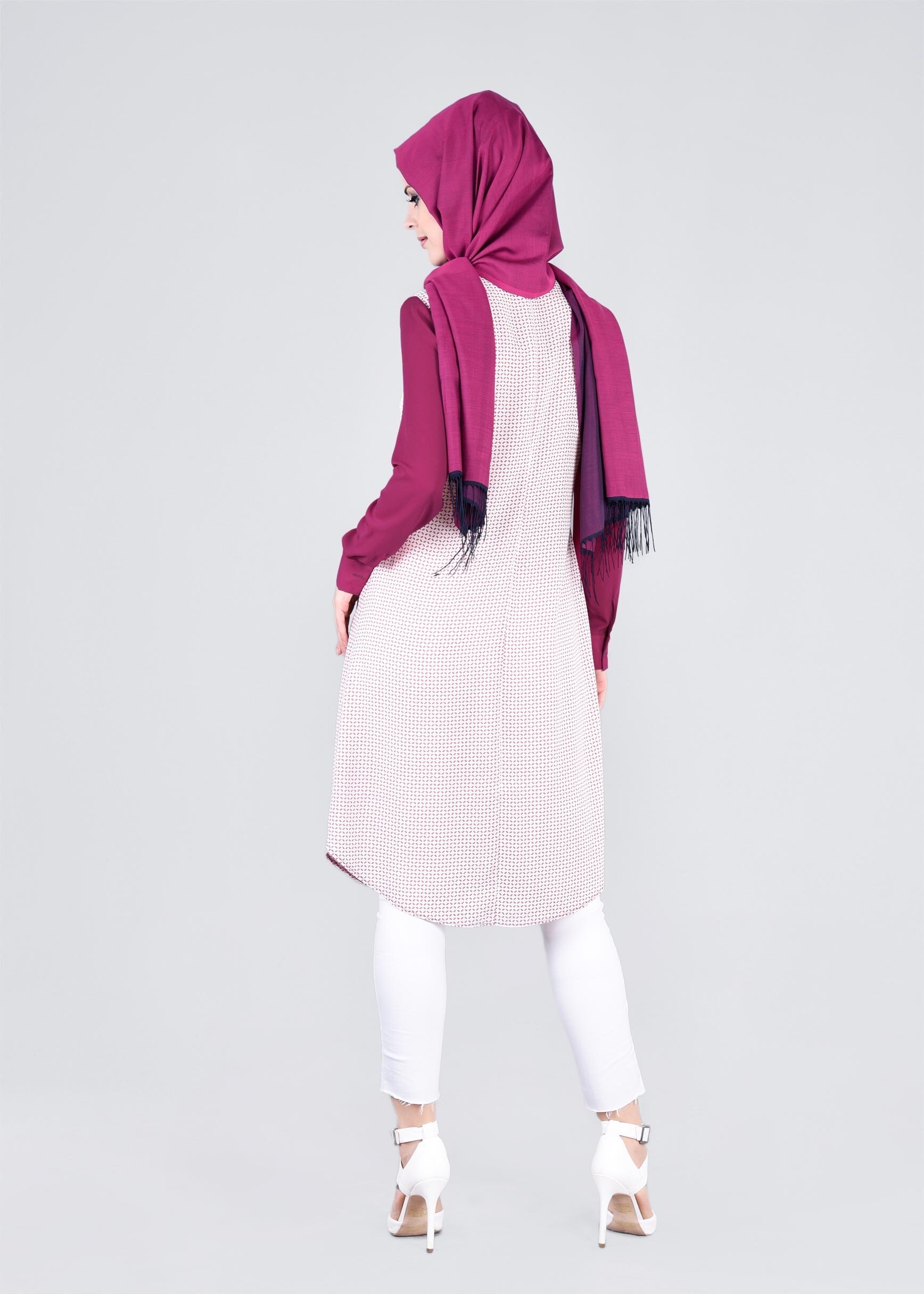 Tesettür giyim BEJ DESENLİ TUNİK  4800 