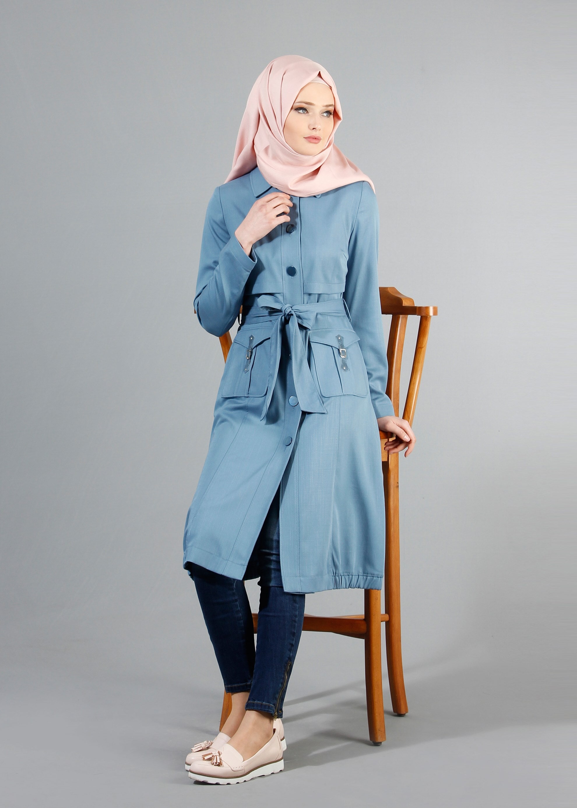 Tesettür giyim MAVİ DÜĞMELİ CEPLİ KUŞAKLI TRENÇKOT 1744 