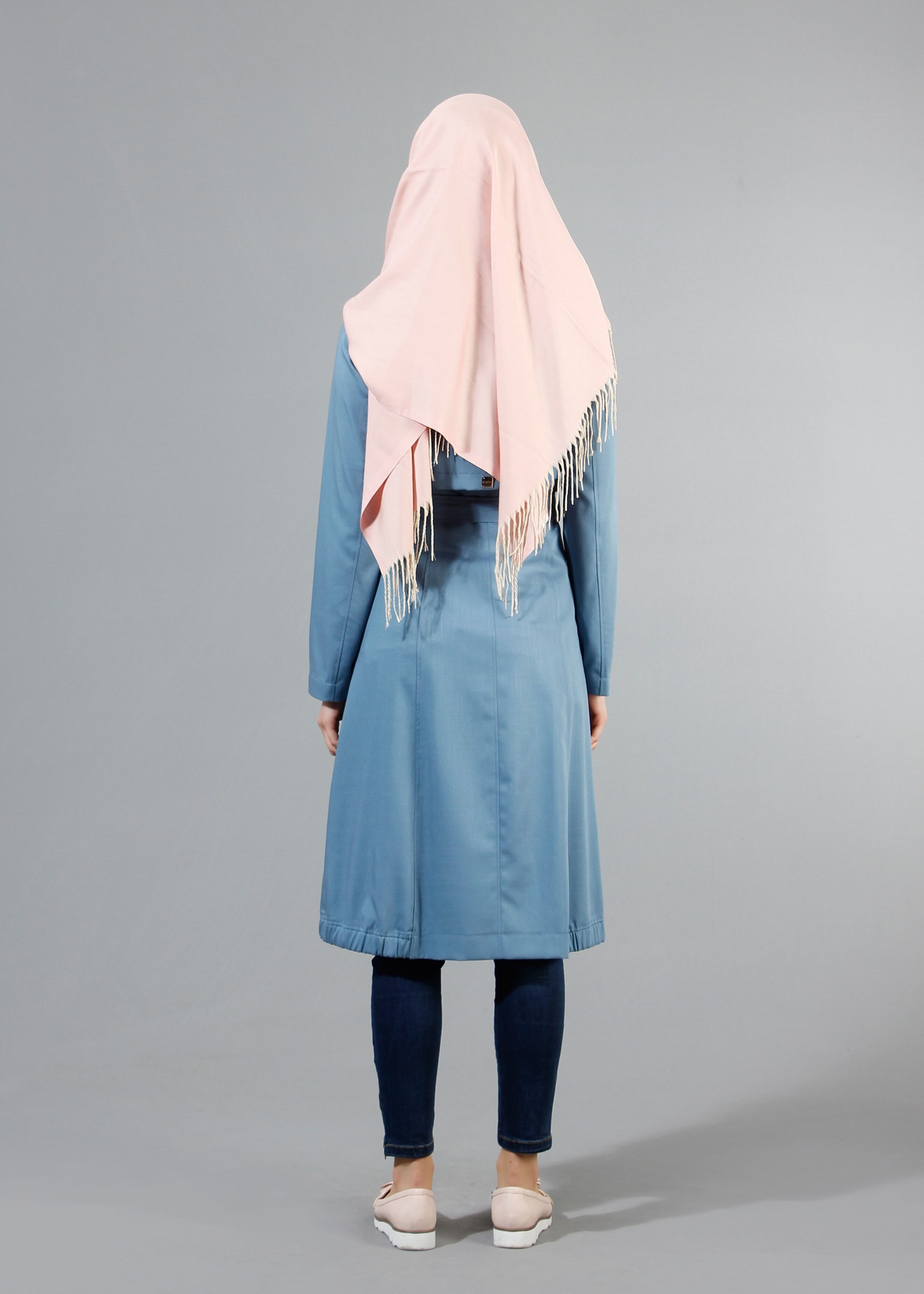 Tesettür giyim MAVİ DÜĞMELİ CEPLİ KUŞAKLI TRENÇKOT 1744 