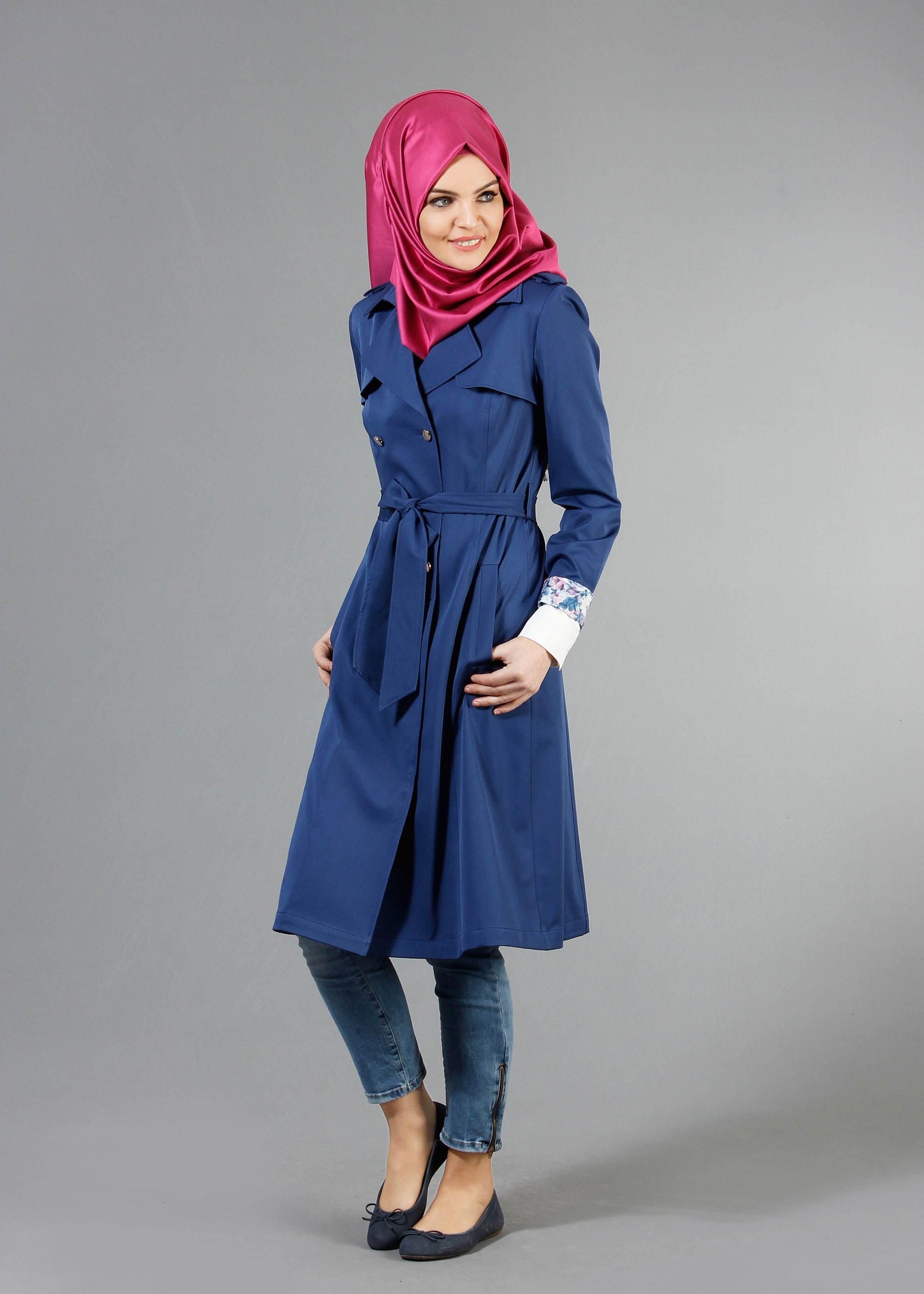 Tesettür giyim LACİVERT KRUVAZE YAKA DÜĞMELİ KUŞAKLI TRENÇKOT 1756 