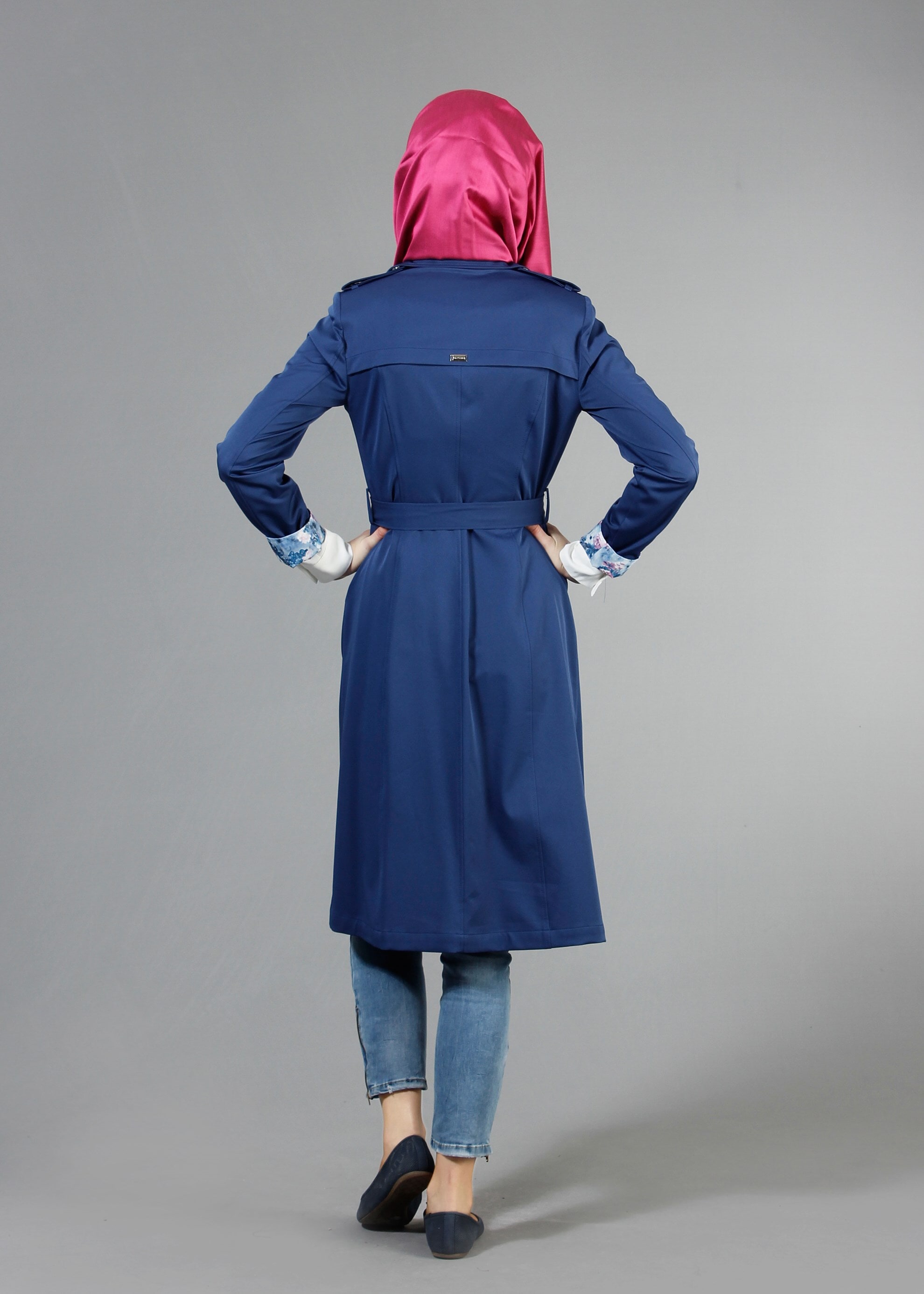 Tesettür giyim LACİVERT KRUVAZE YAKA DÜĞMELİ KUŞAKLI TRENÇKOT 1756 