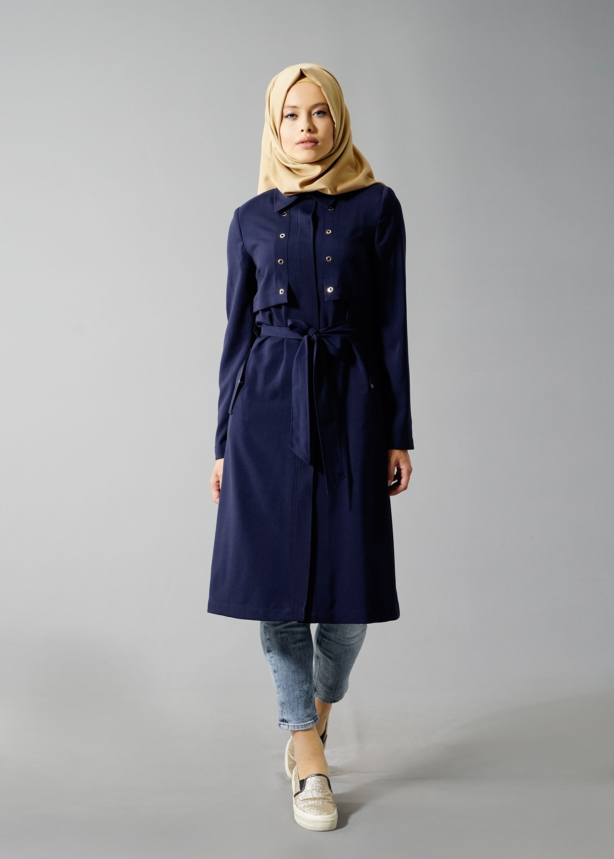 Tesettür giyim LACİVERT KUŞGÖZÜ DETAYLI KUŞAKLI TRENÇKOT 1803 