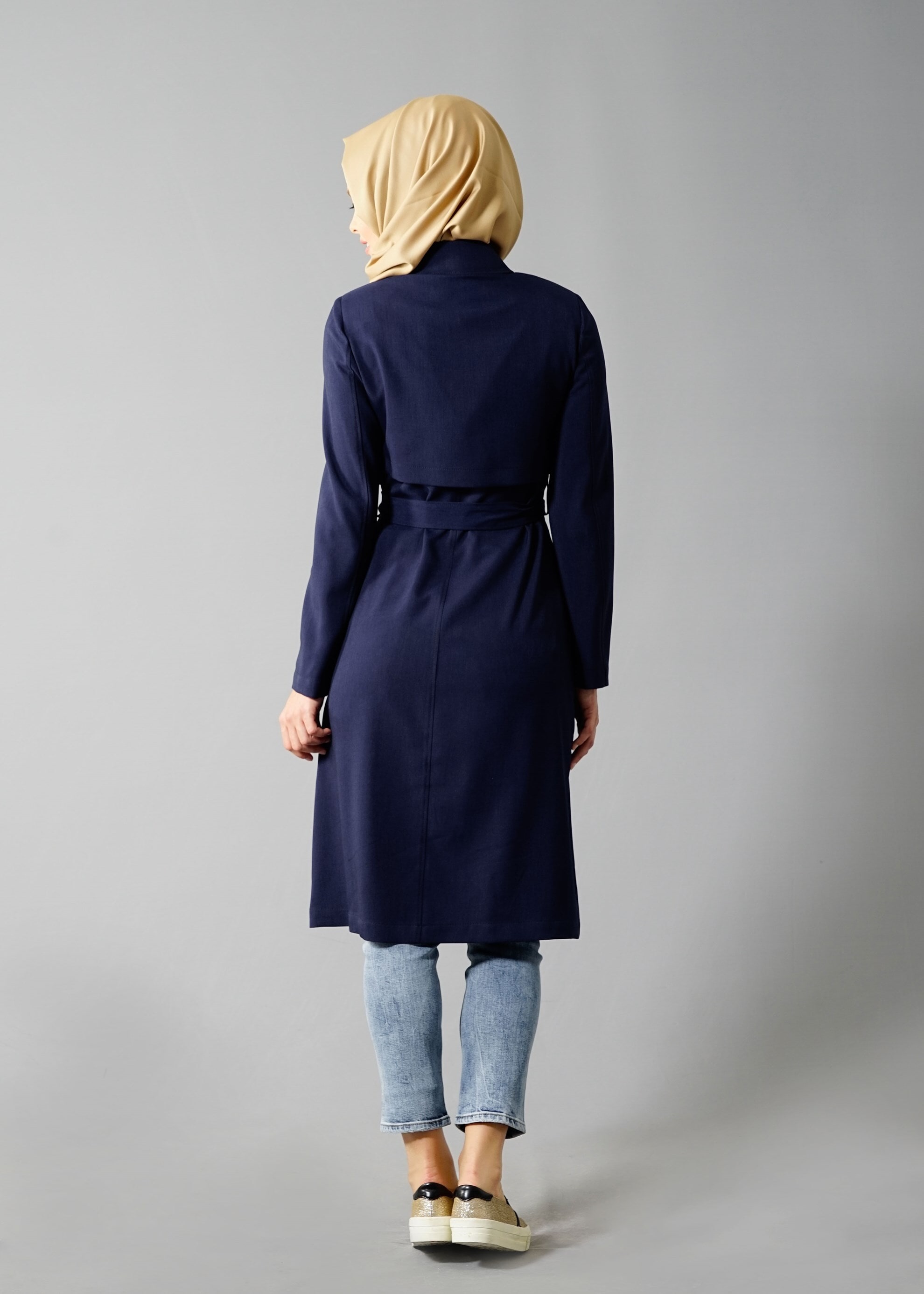 Tesettür giyim LACİVERT KUŞGÖZÜ DETAYLI KUŞAKLI TRENÇKOT 1803 