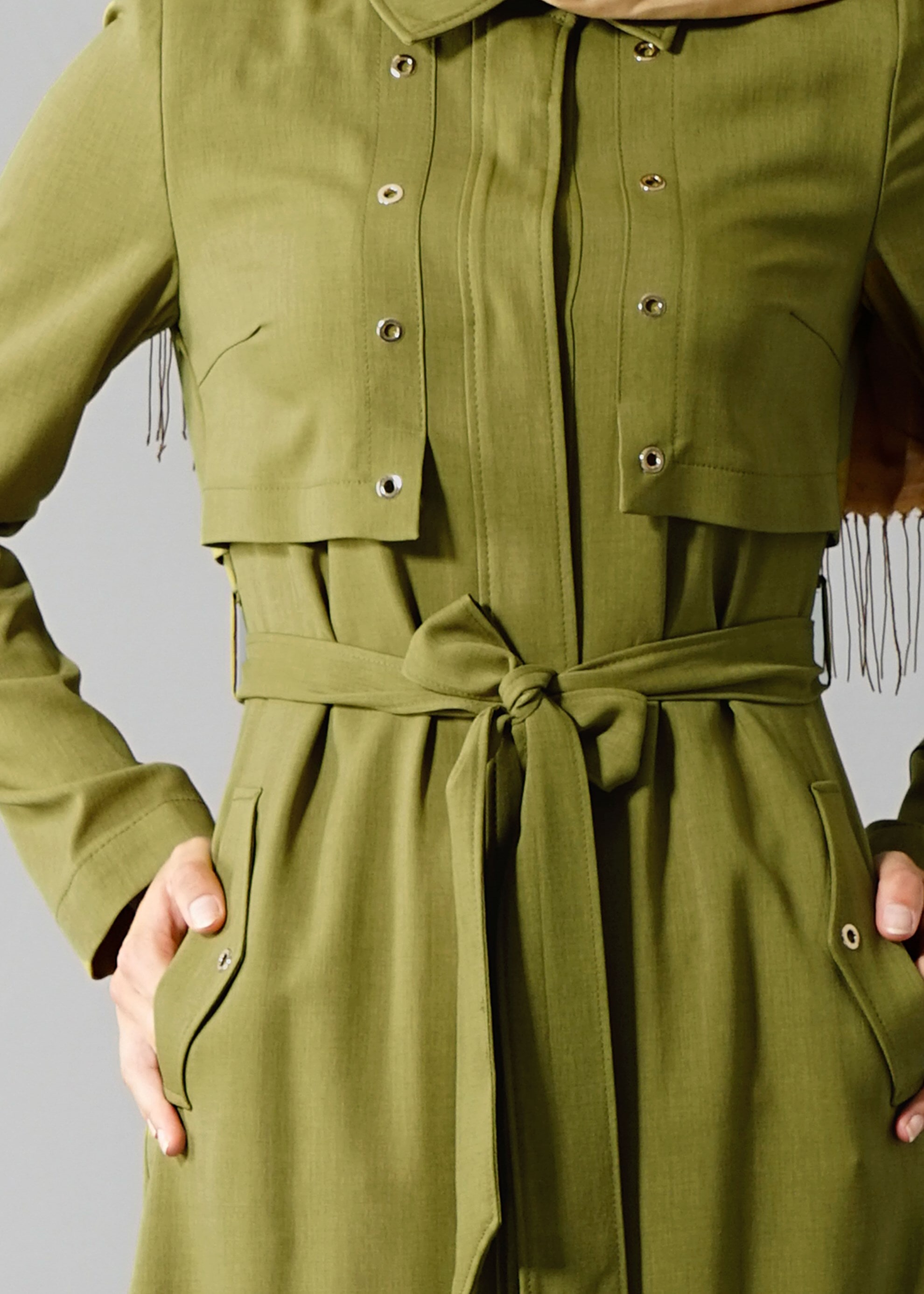 Tesettür giyim YEŞİL KUŞGÖZÜ DETAYLI KUŞAKLI TRENÇKOT 1803 